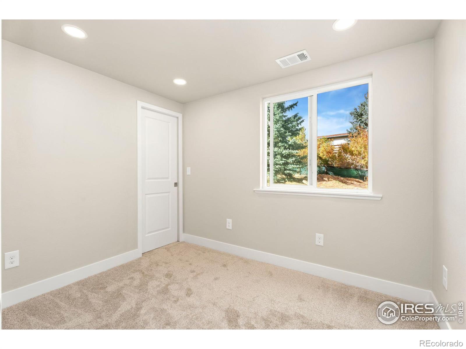 825 Redwood Court, Bellvue, CO 80512, 3 Bedrooms Bedrooms, ,3 BathroomsBathrooms,Residential,For Sale,Redwood,RECIR1023674