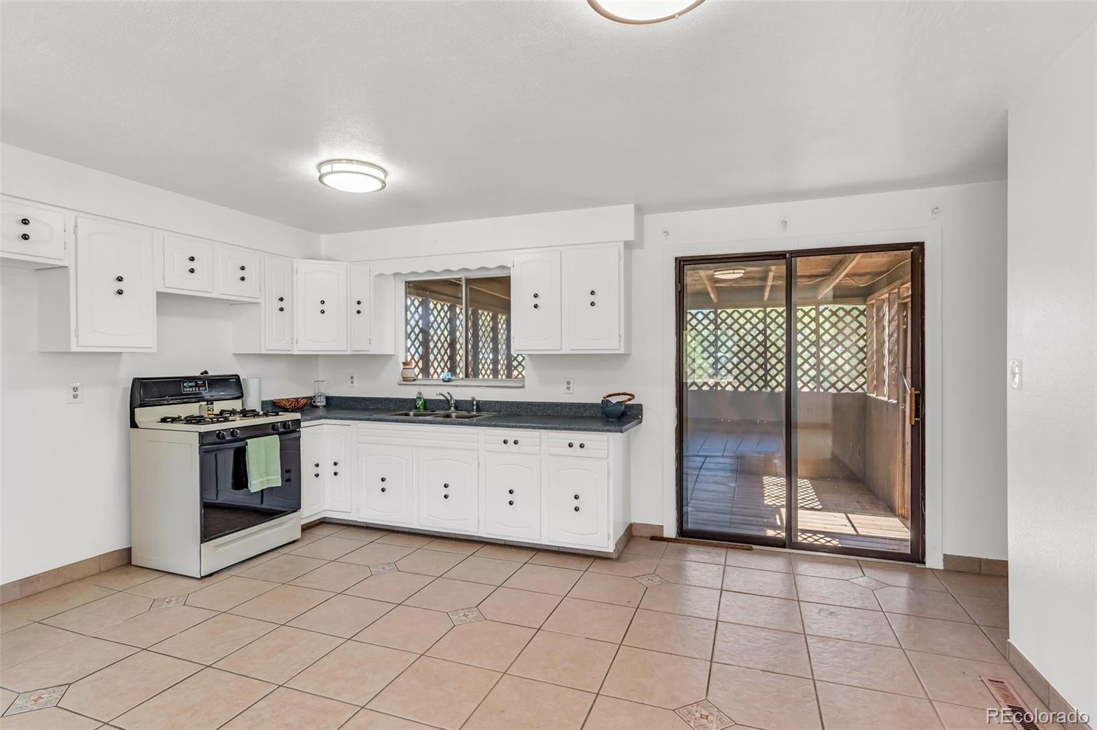 207 Autobee Lane, Avondale, CO 81022, 3 Bedrooms Bedrooms, ,2 BathroomsBathrooms,Residential,For Sale,Autobee,REC4219332