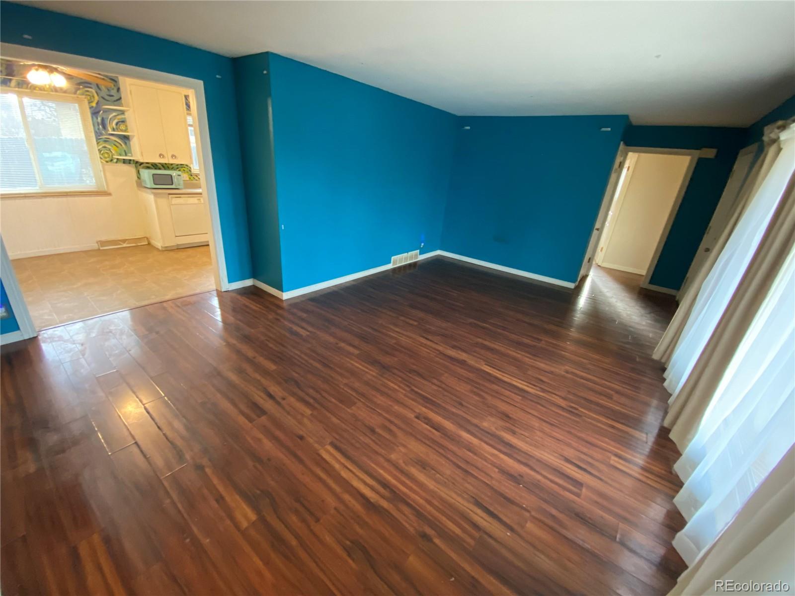 190 Hemlock Street, Broomfield, CO 80020, 4 Bedrooms Bedrooms, ,2 BathroomsBathrooms,Residential,For Sale,Hemlock,REC2796305