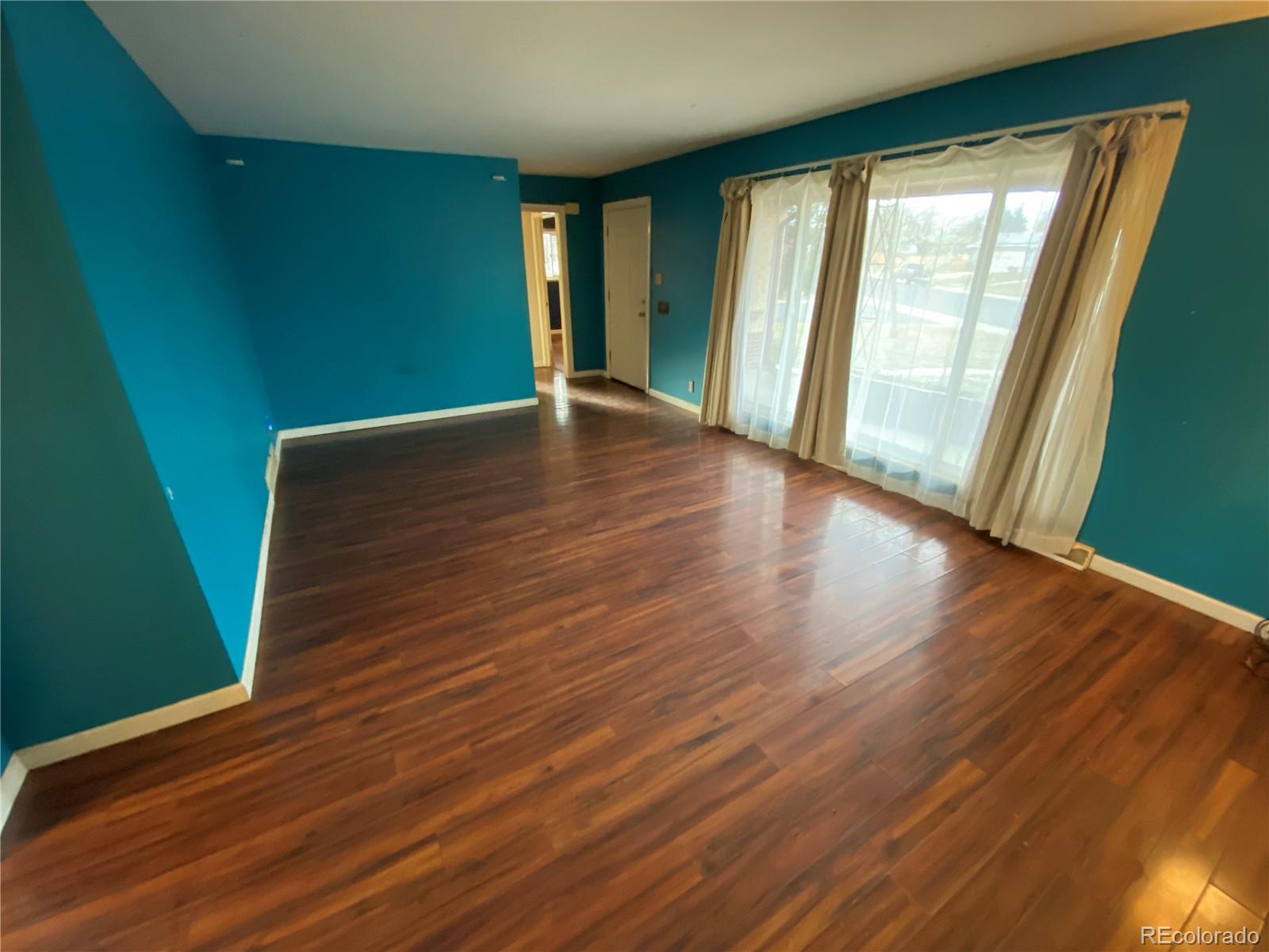 190 Hemlock Street, Broomfield, CO 80020, 4 Bedrooms Bedrooms, ,2 BathroomsBathrooms,Residential,For Sale,Hemlock,REC2796305