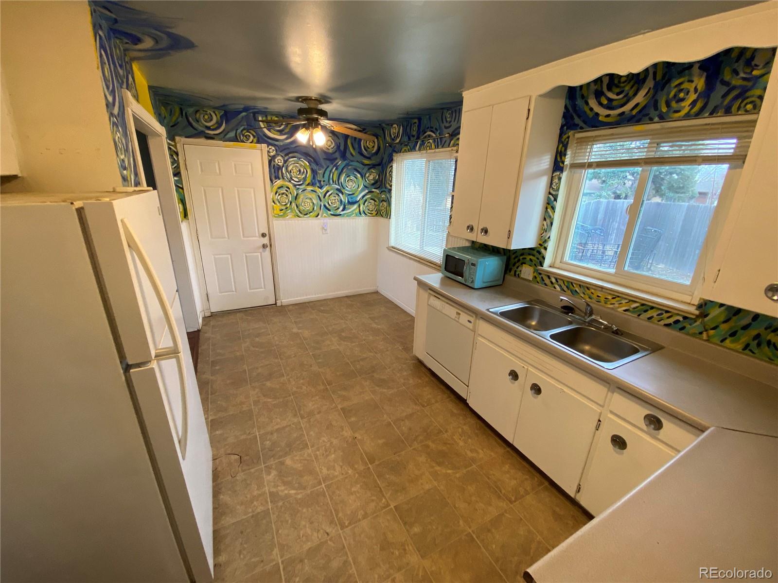 190 Hemlock Street, Broomfield, CO 80020, 4 Bedrooms Bedrooms, ,2 BathroomsBathrooms,Residential,For Sale,Hemlock,REC2796305