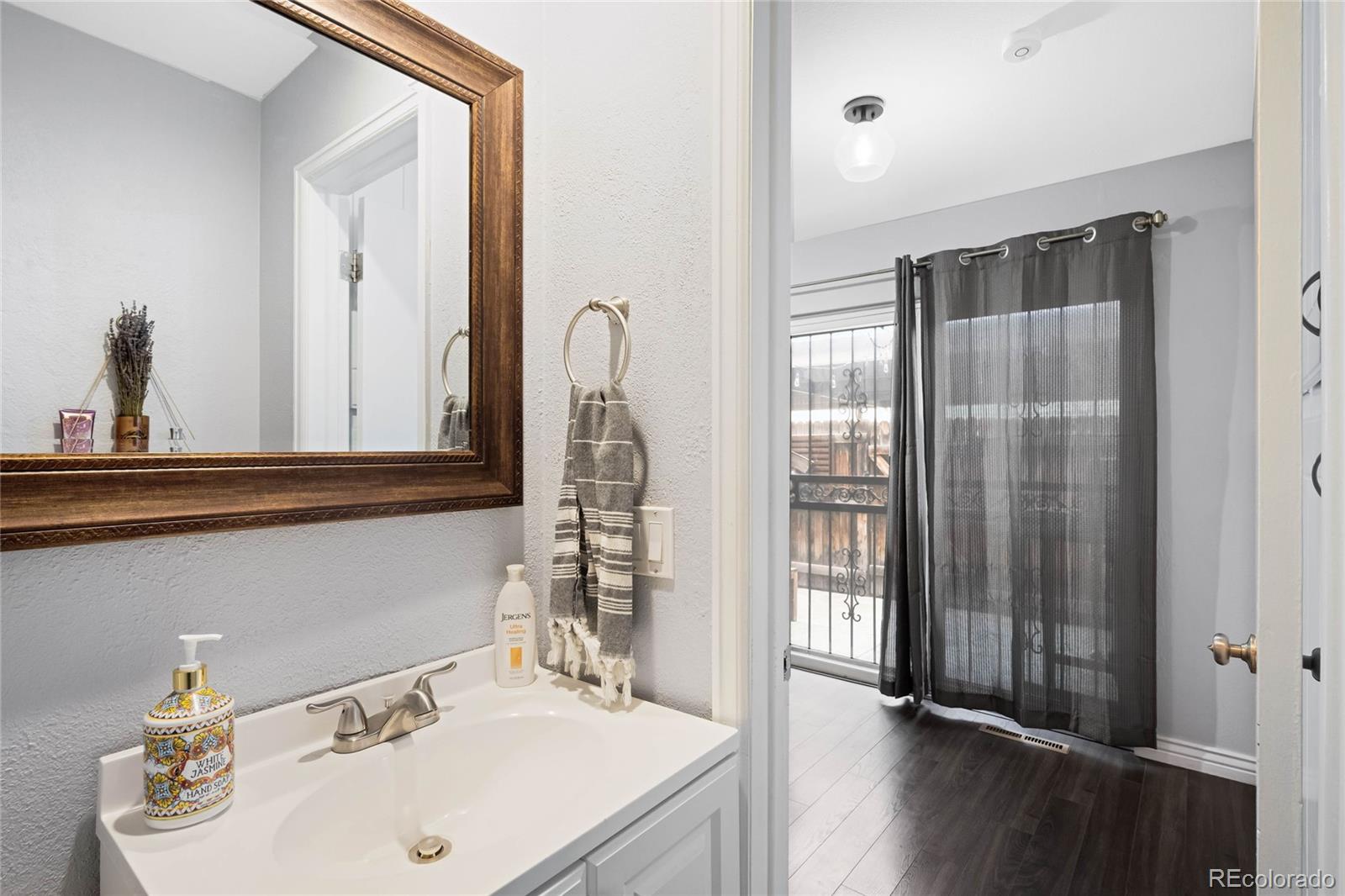 6364 Mississippi Avenue, Denver, CO 80224, 2 Bedrooms Bedrooms, ,2 BathroomsBathrooms,Rental,For Rent,French Quarter Condos,Mississippi,REC6438181