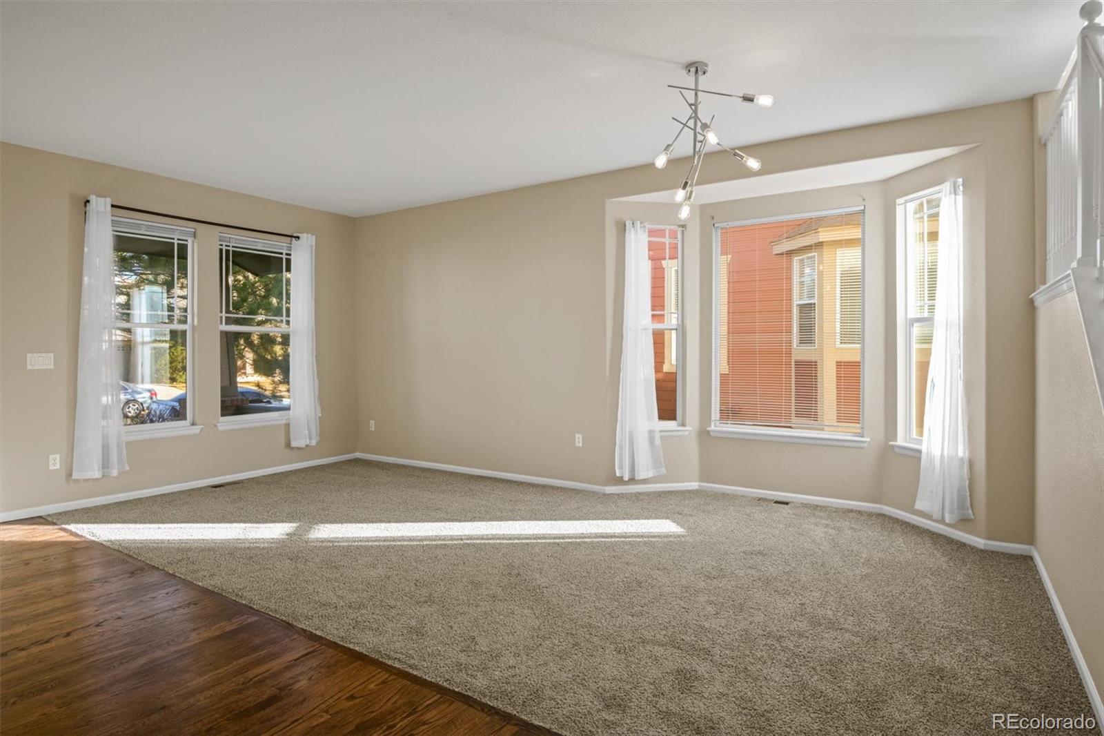 24676 Florida Avenue, Aurora, CO 80018, 4 Bedrooms Bedrooms, ,3 BathroomsBathrooms,Residential,For Sale,Florida,REC5393396