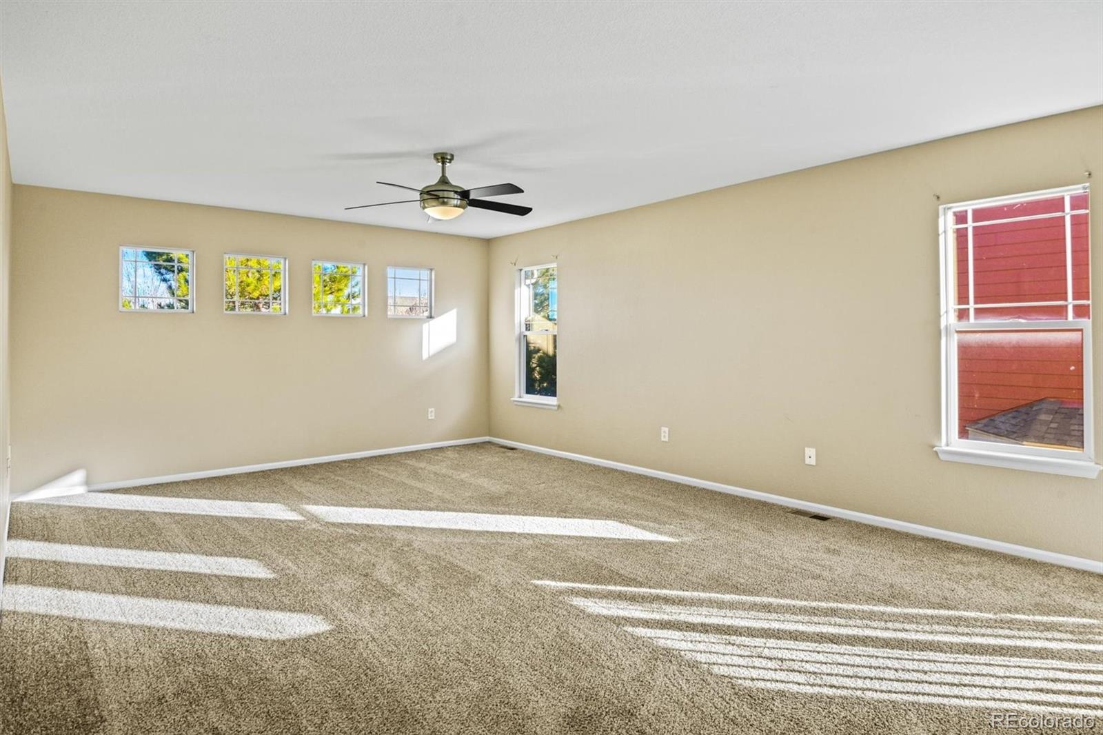 24676 Florida Avenue, Aurora, CO 80018, 4 Bedrooms Bedrooms, ,3 BathroomsBathrooms,Residential,For Sale,Florida,REC5393396