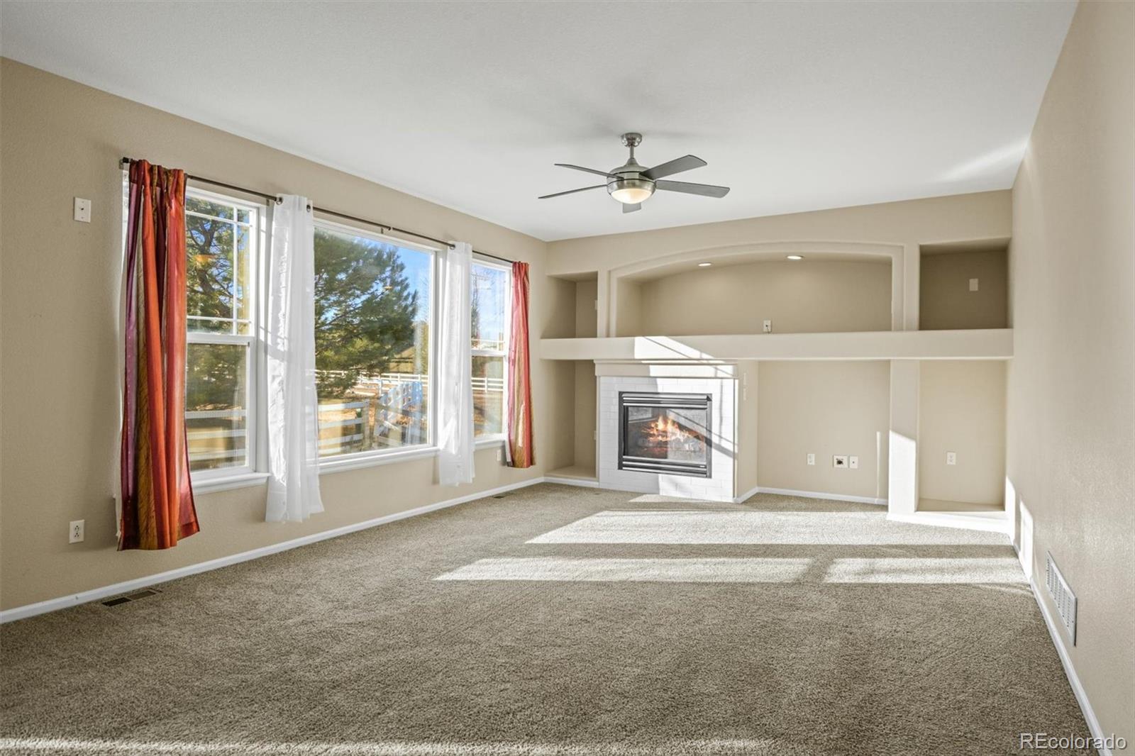 24676 Florida Avenue, Aurora, CO 80018, 4 Bedrooms Bedrooms, ,3 BathroomsBathrooms,Residential,For Sale,Florida,REC5393396