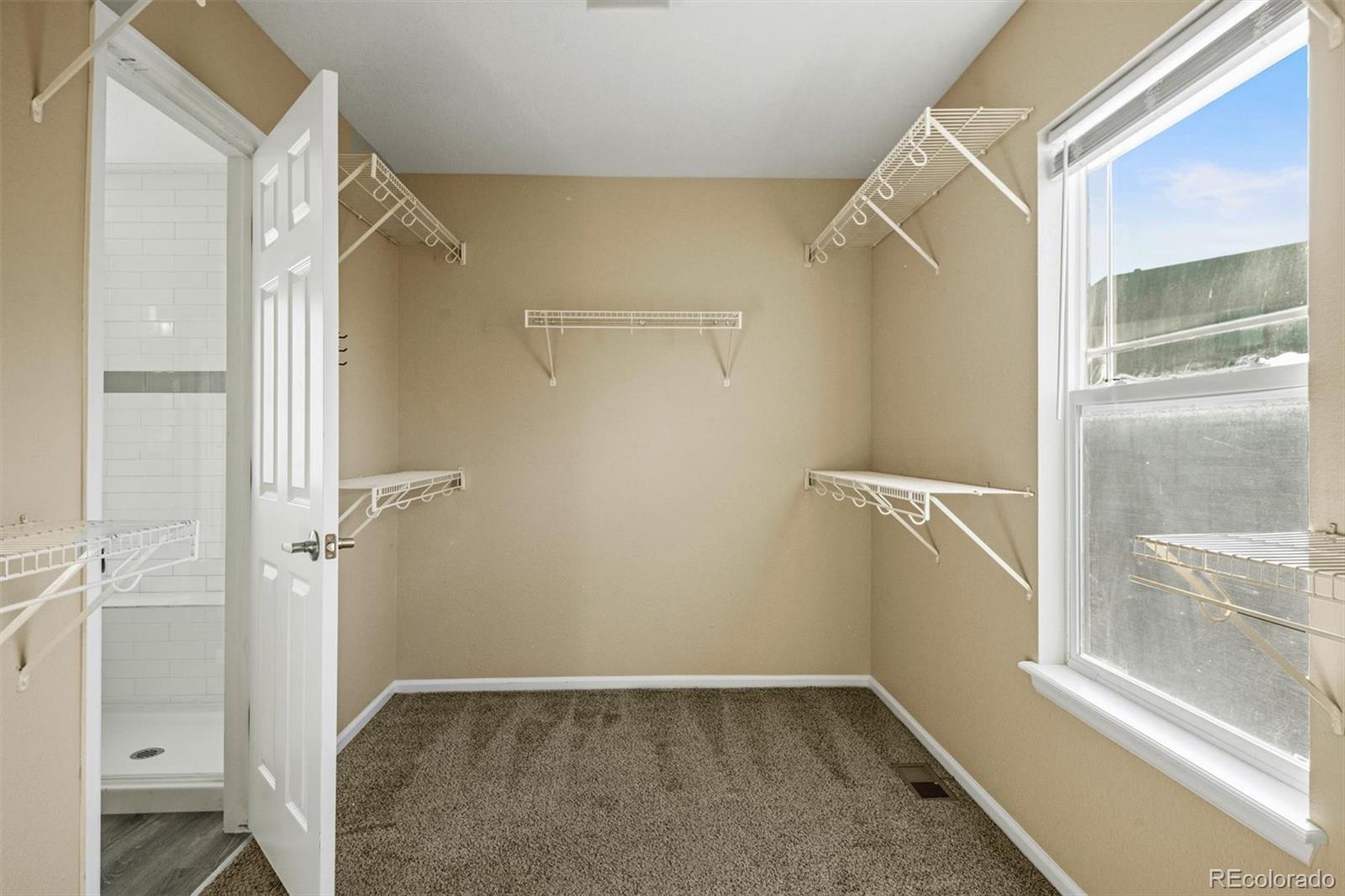 24676 Florida Avenue, Aurora, CO 80018, 4 Bedrooms Bedrooms, ,3 BathroomsBathrooms,Residential,For Sale,Florida,REC5393396