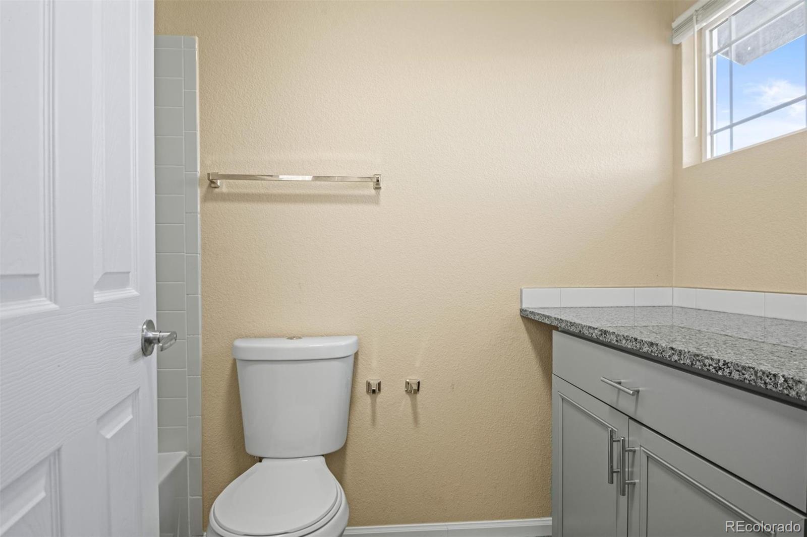 24676 Florida Avenue, Aurora, CO 80018, 4 Bedrooms Bedrooms, ,3 BathroomsBathrooms,Residential,For Sale,Florida,REC5393396