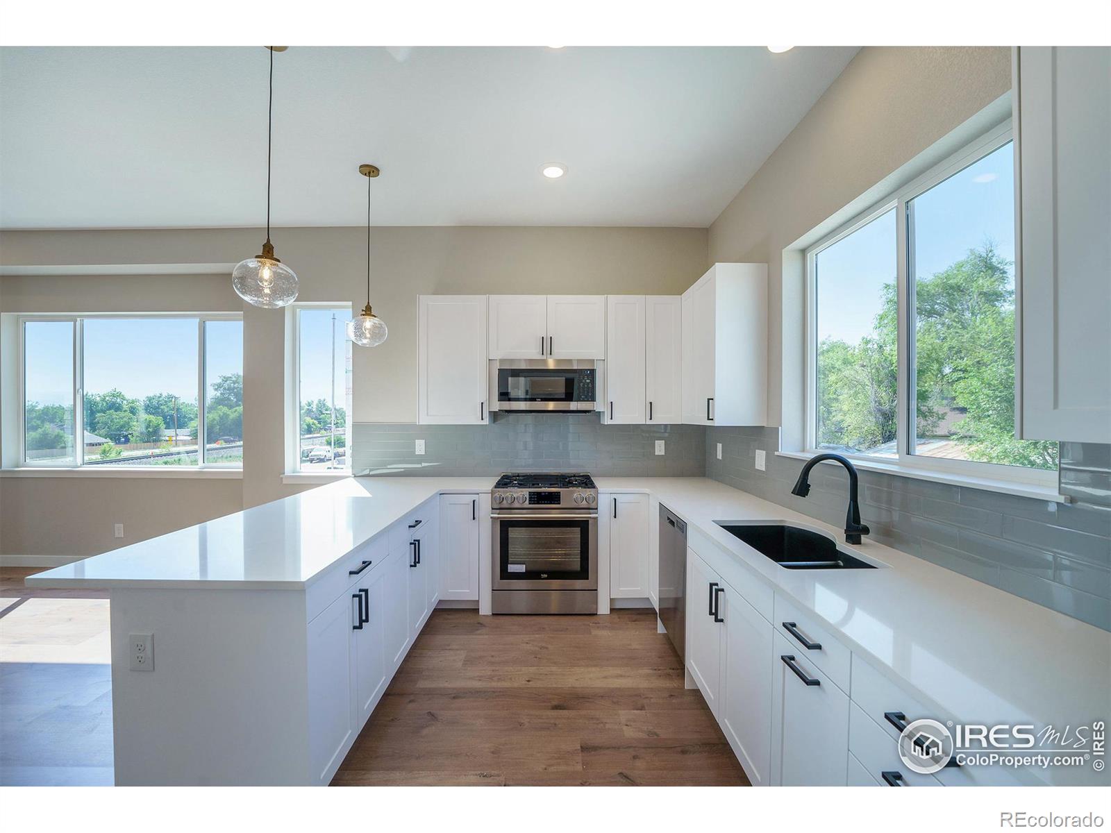 8500 W 62nd Avenue #H, Arvada, CO 80004, 2 Bedrooms Bedrooms, ,4 BathroomsBathrooms,Residential,For Sale,62nd,RECIR1023675