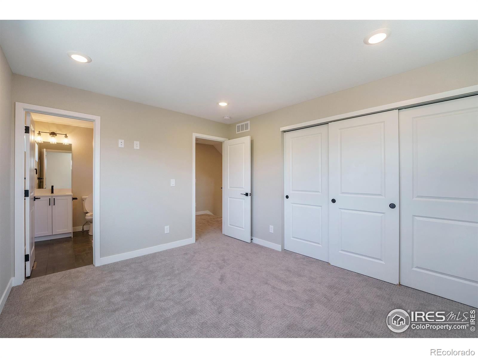 8500 W 62nd Avenue #H, Arvada, CO 80004, 2 Bedrooms Bedrooms, ,4 BathroomsBathrooms,Residential,For Sale,62nd,RECIR1023675