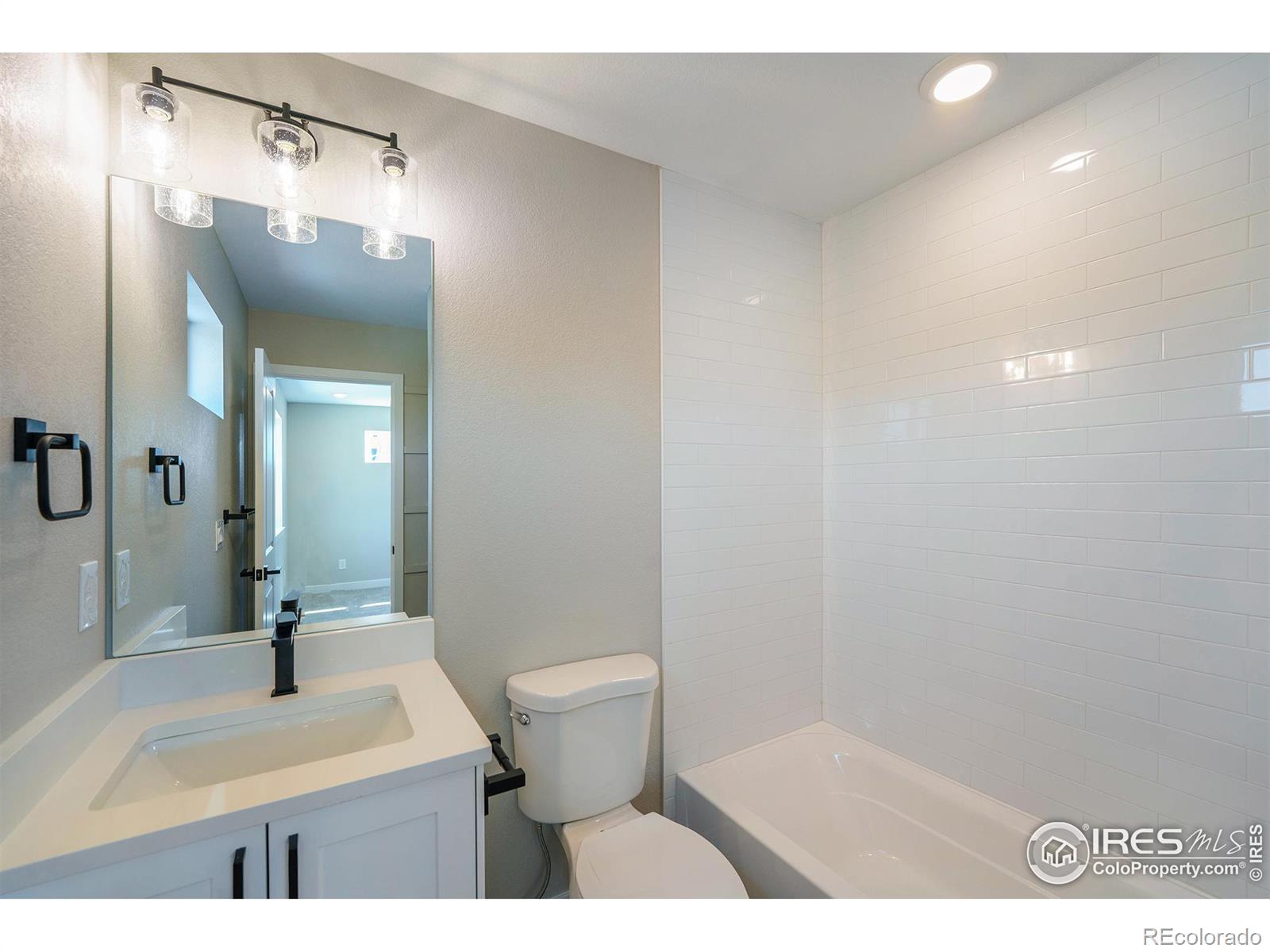 8500 W 62nd Avenue #H, Arvada, CO 80004, 2 Bedrooms Bedrooms, ,4 BathroomsBathrooms,Residential,For Sale,62nd,RECIR1023675