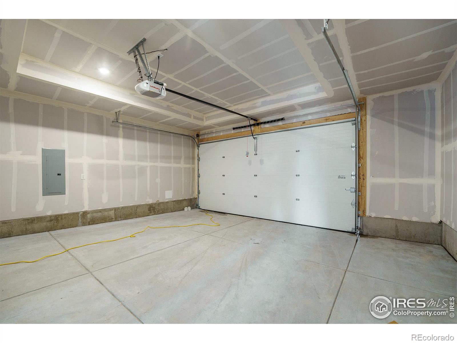 8500 W 62nd Avenue #H, Arvada, CO 80004, 2 Bedrooms Bedrooms, ,4 BathroomsBathrooms,Residential,For Sale,62nd,RECIR1023675