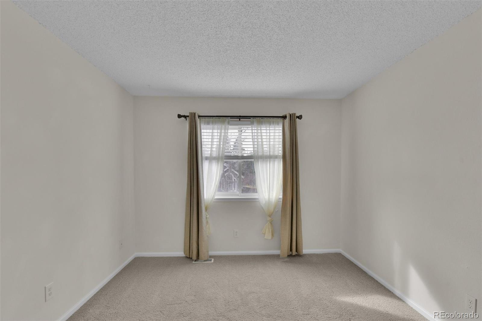 1743 Brookside Drive, Highlands Ranch, CO 80126, 4 Bedrooms Bedrooms, ,4 BathroomsBathrooms,Residential,For Sale,Brookside,REC8445196