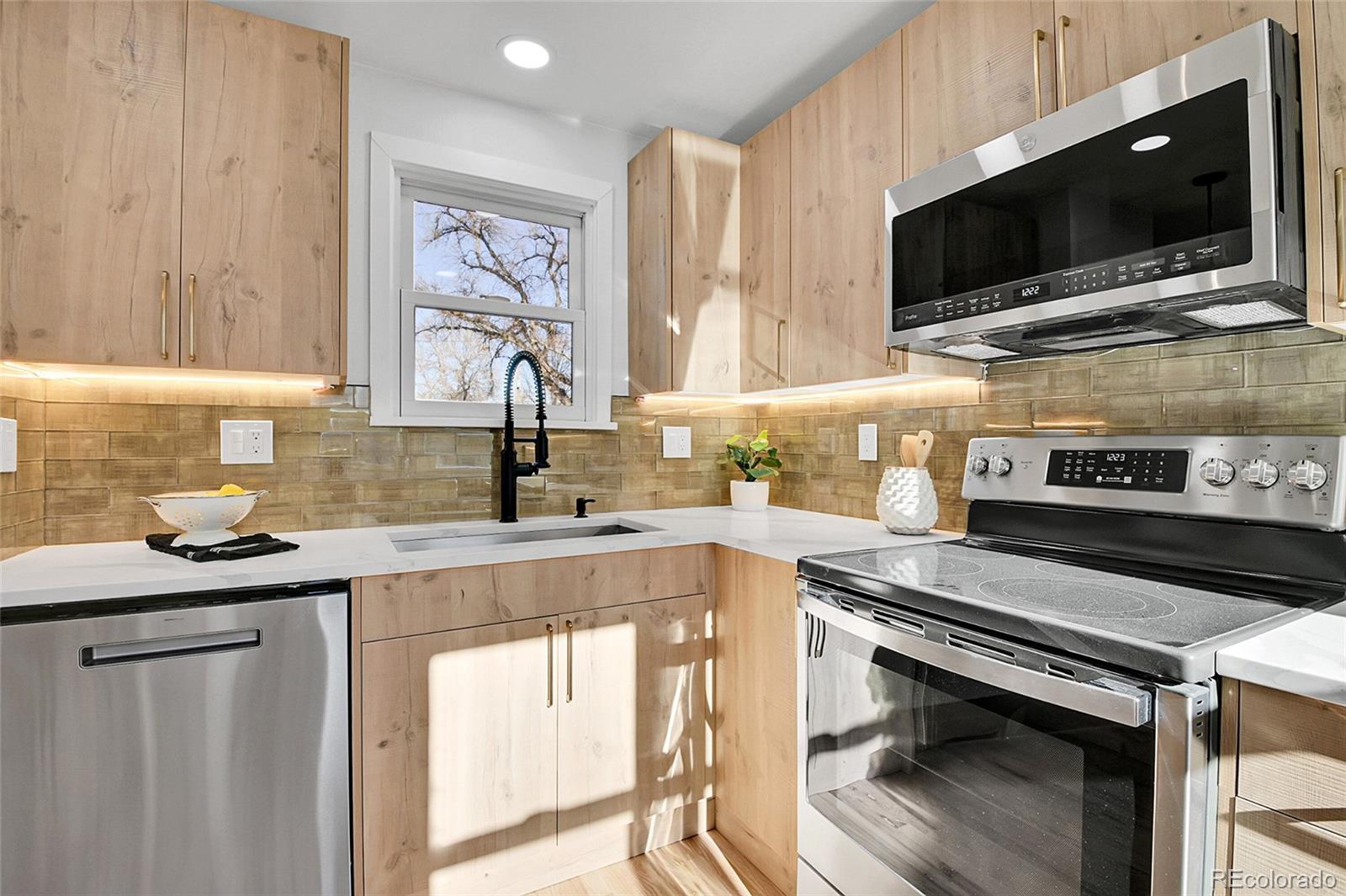 2650 Lafayette Street, Denver, CO 80210, 4 Bedrooms Bedrooms, ,2 BathroomsBathrooms,Residential,For Sale,Lafayette,REC4940778
