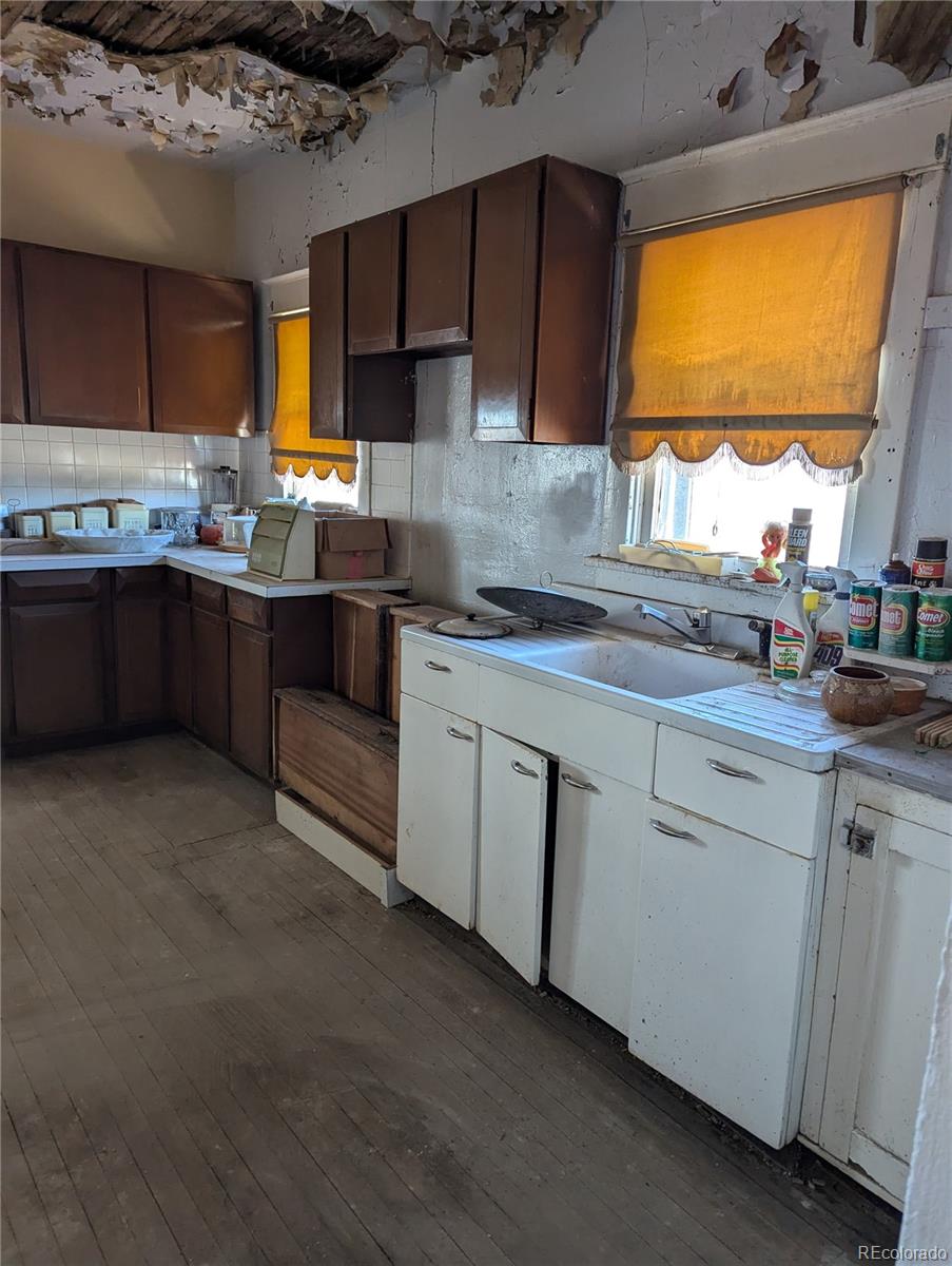 324 Colorado Avenue, Arriba, CO 80804, 2 Bedrooms Bedrooms, ,2 BathroomsBathrooms,Residential,For Sale,Colorado,REC9587117