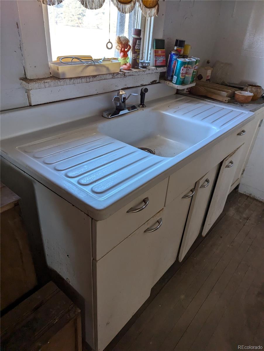 324 Colorado Avenue, Arriba, CO 80804, 2 Bedrooms Bedrooms, ,2 BathroomsBathrooms,Residential,For Sale,Colorado,REC9587117