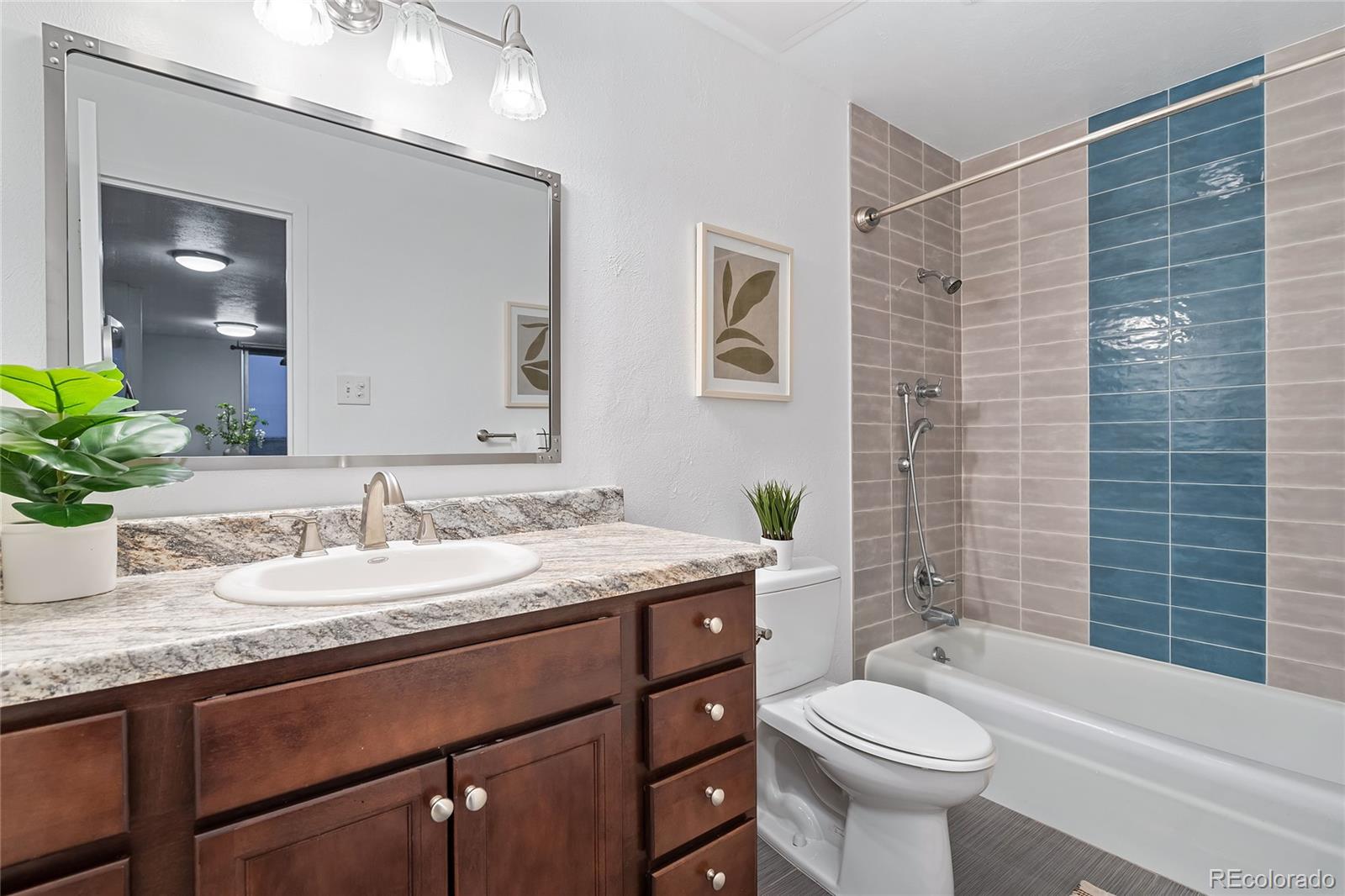 955 Eudora Street #1008, Denver, CO 80220, 2 Bedrooms Bedrooms, ,2 BathroomsBathrooms,Residential,For Sale,Park Mayfair Condos,Eudora,REC7123893