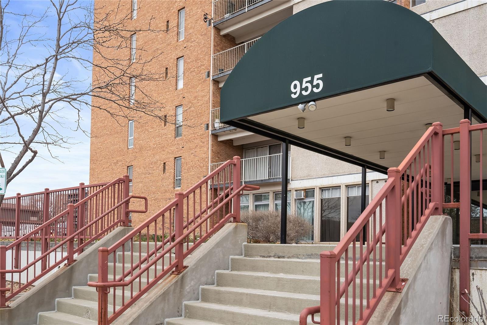 955 Eudora Street #1008, Denver, CO 80220, 2 Bedrooms Bedrooms, ,2 BathroomsBathrooms,Residential,For Sale,Park Mayfair Condos,Eudora,REC7123893