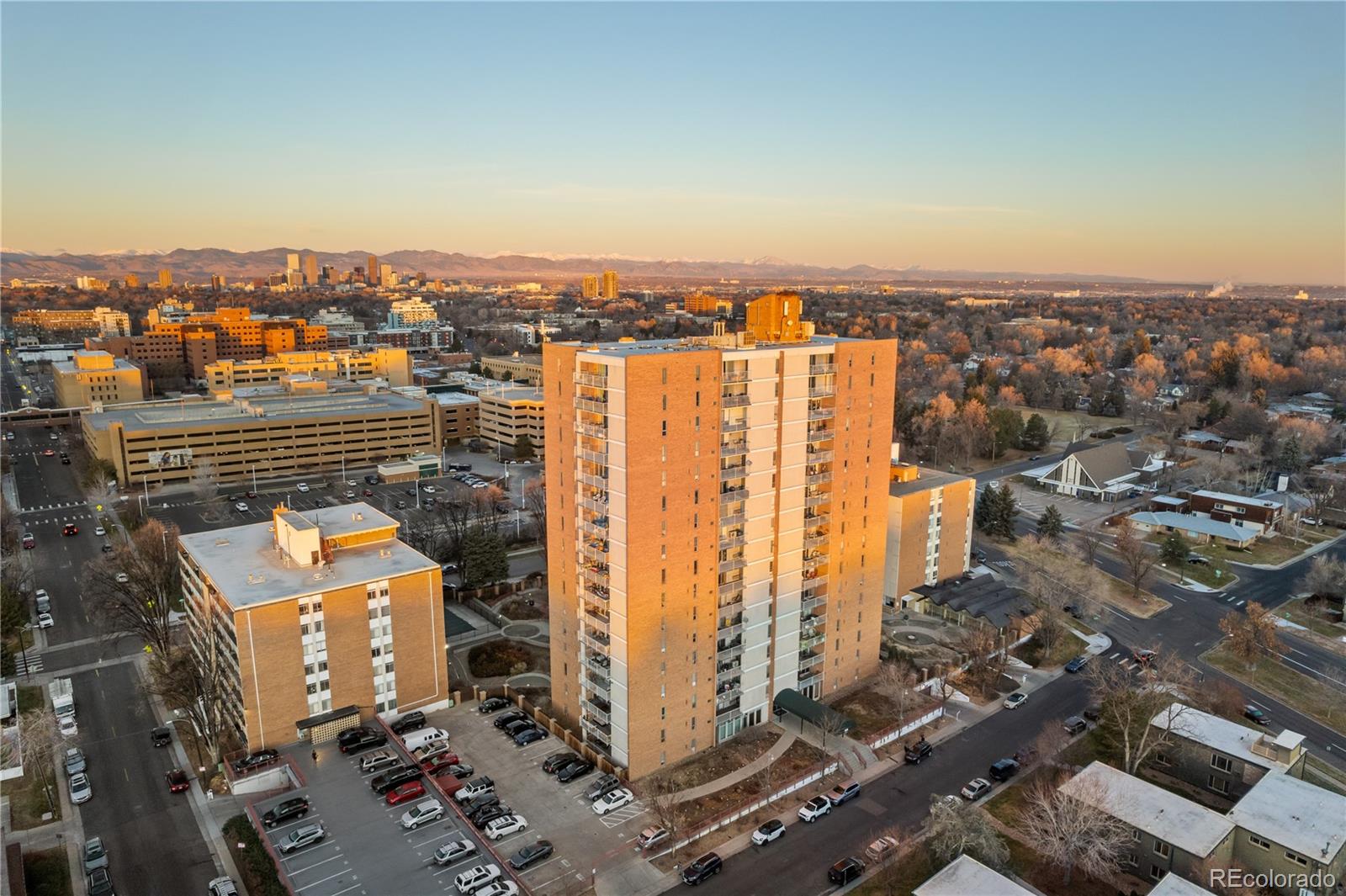 955 Eudora Street #1008, Denver, CO 80220, 2 Bedrooms Bedrooms, ,2 BathroomsBathrooms,Residential,For Sale,Park Mayfair Condos,Eudora,REC7123893