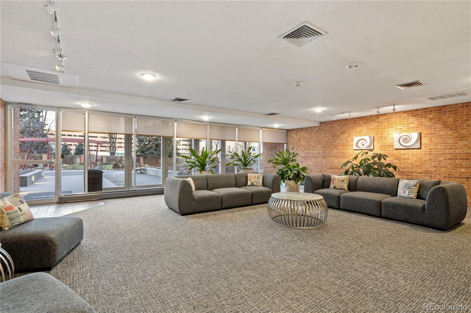 955 Eudora Street #1008, Denver, CO 80220, 2 Bedrooms Bedrooms, ,2 BathroomsBathrooms,Residential,For Sale,Park Mayfair Condos,Eudora,REC7123893