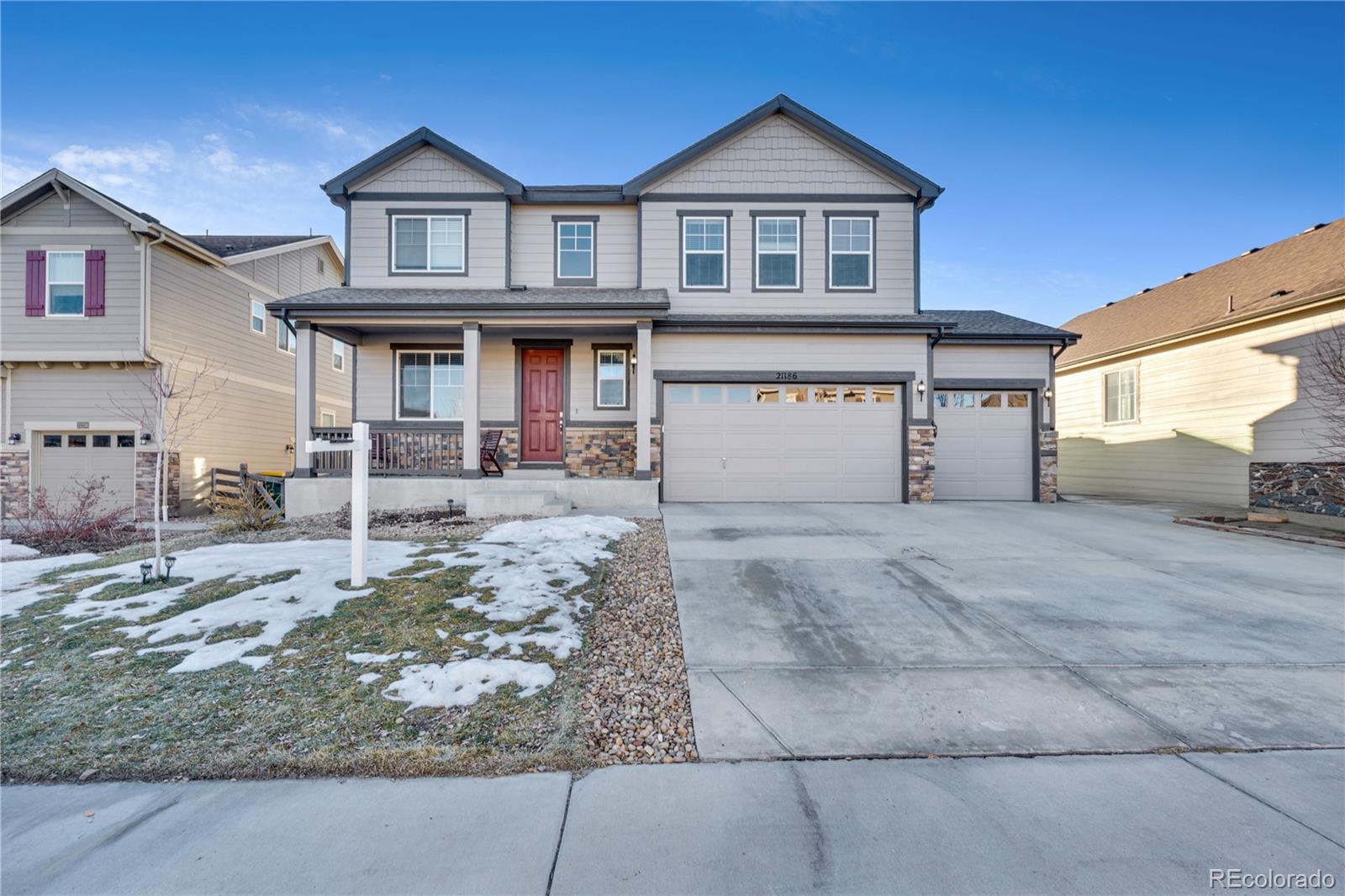 21186 Layton Avenue, Aurora, CO 80015, 5 Bedrooms Bedrooms, ,4 BathroomsBathrooms,Residential,For Sale,Layton,REC2235418
