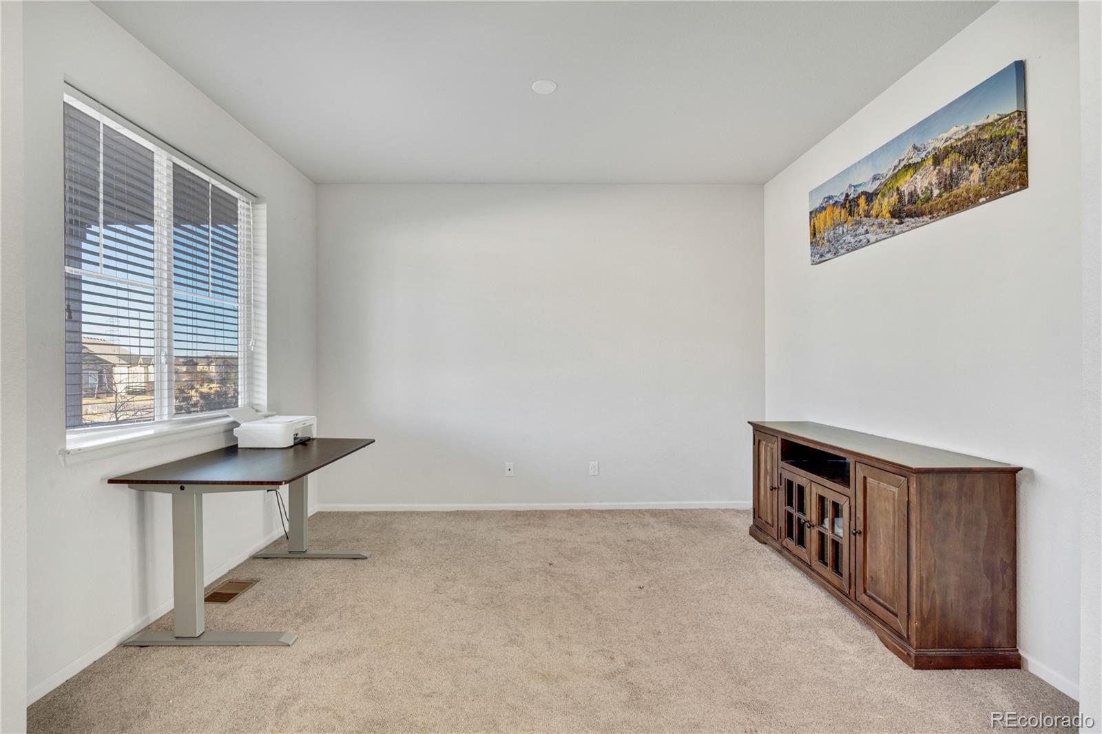21186 Layton Avenue, Aurora, CO 80015, 5 Bedrooms Bedrooms, ,4 BathroomsBathrooms,Residential,For Sale,Layton,REC2235418