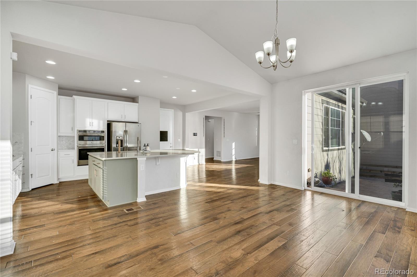 21186 Layton Avenue, Aurora, CO 80015, 5 Bedrooms Bedrooms, ,4 BathroomsBathrooms,Residential,For Sale,Layton,REC2235418