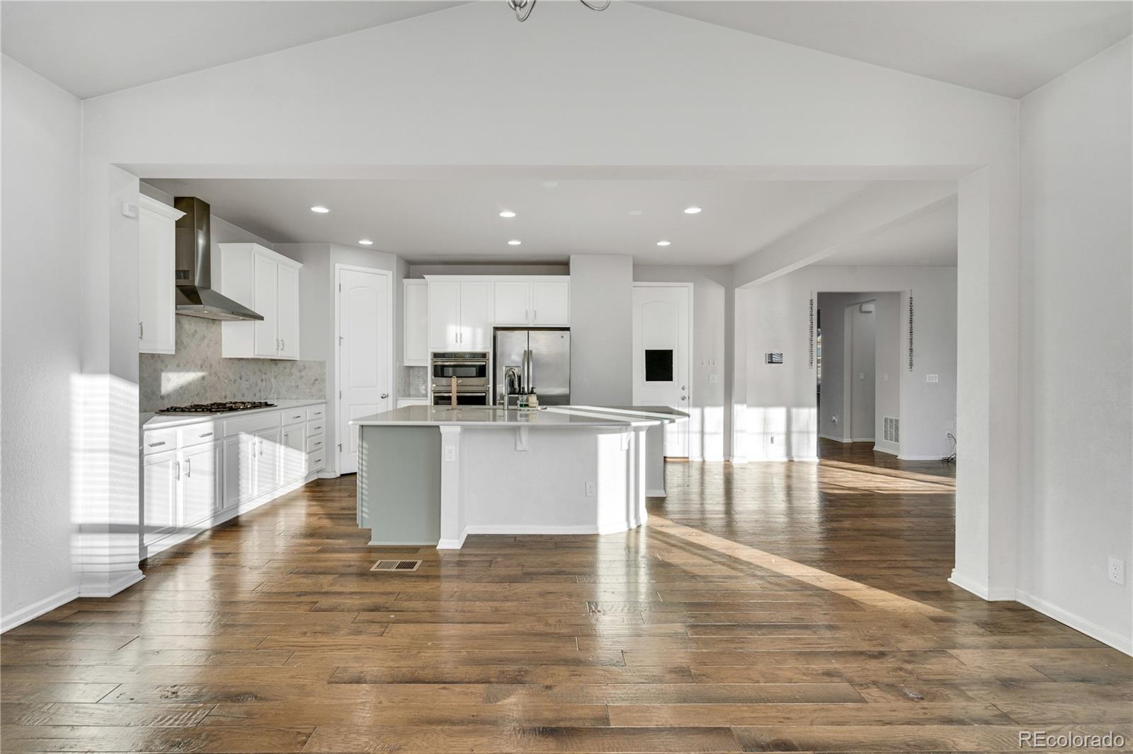 21186 Layton Avenue, Aurora, CO 80015, 5 Bedrooms Bedrooms, ,4 BathroomsBathrooms,Residential,For Sale,Layton,REC2235418