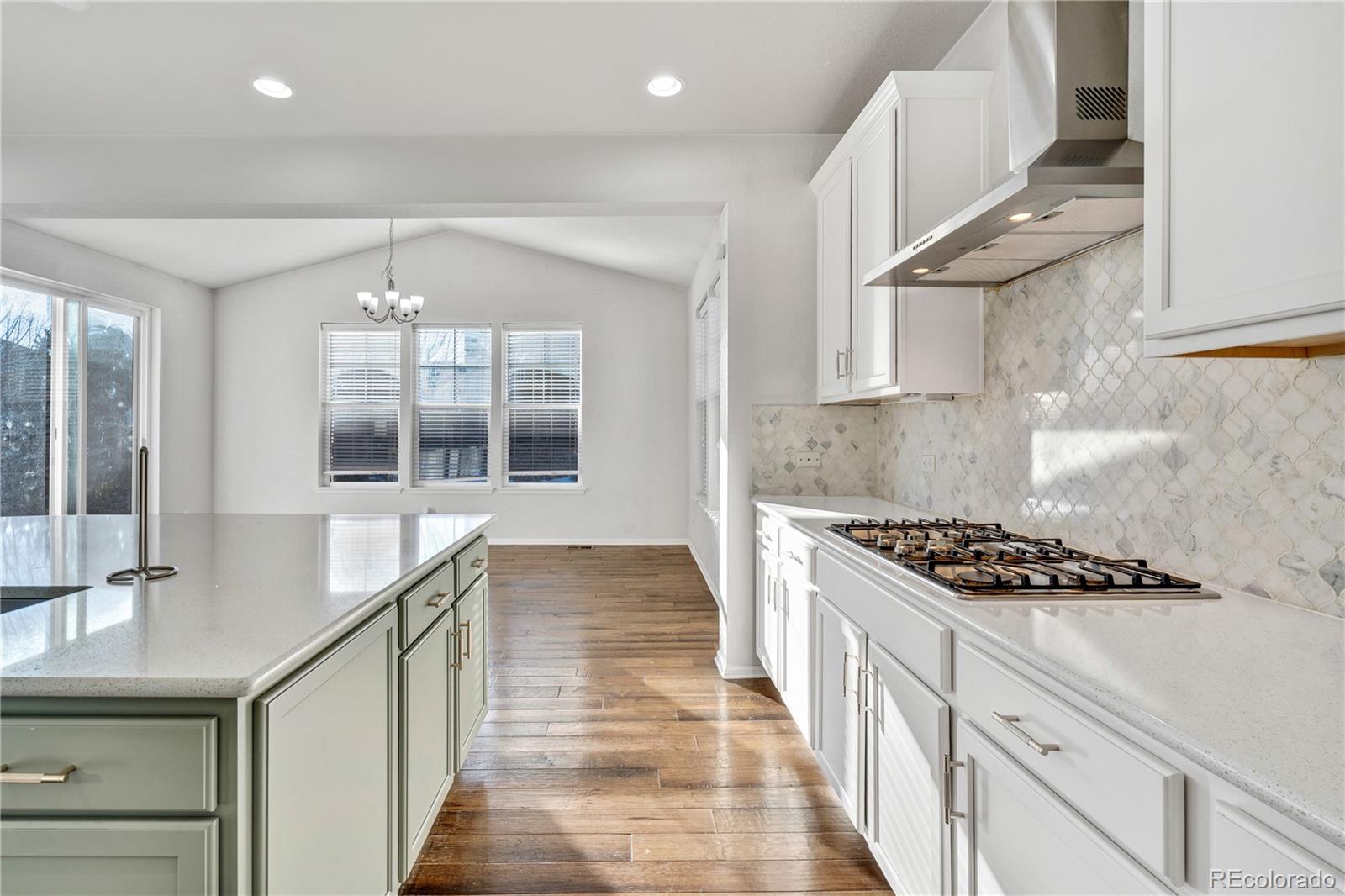 21186 Layton Avenue, Aurora, CO 80015, 5 Bedrooms Bedrooms, ,4 BathroomsBathrooms,Residential,For Sale,Layton,REC2235418