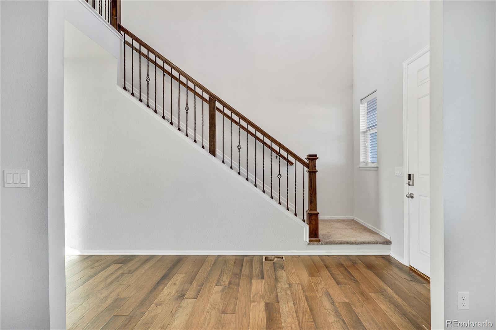 21186 Layton Avenue, Aurora, CO 80015, 5 Bedrooms Bedrooms, ,4 BathroomsBathrooms,Residential,For Sale,Layton,REC2235418