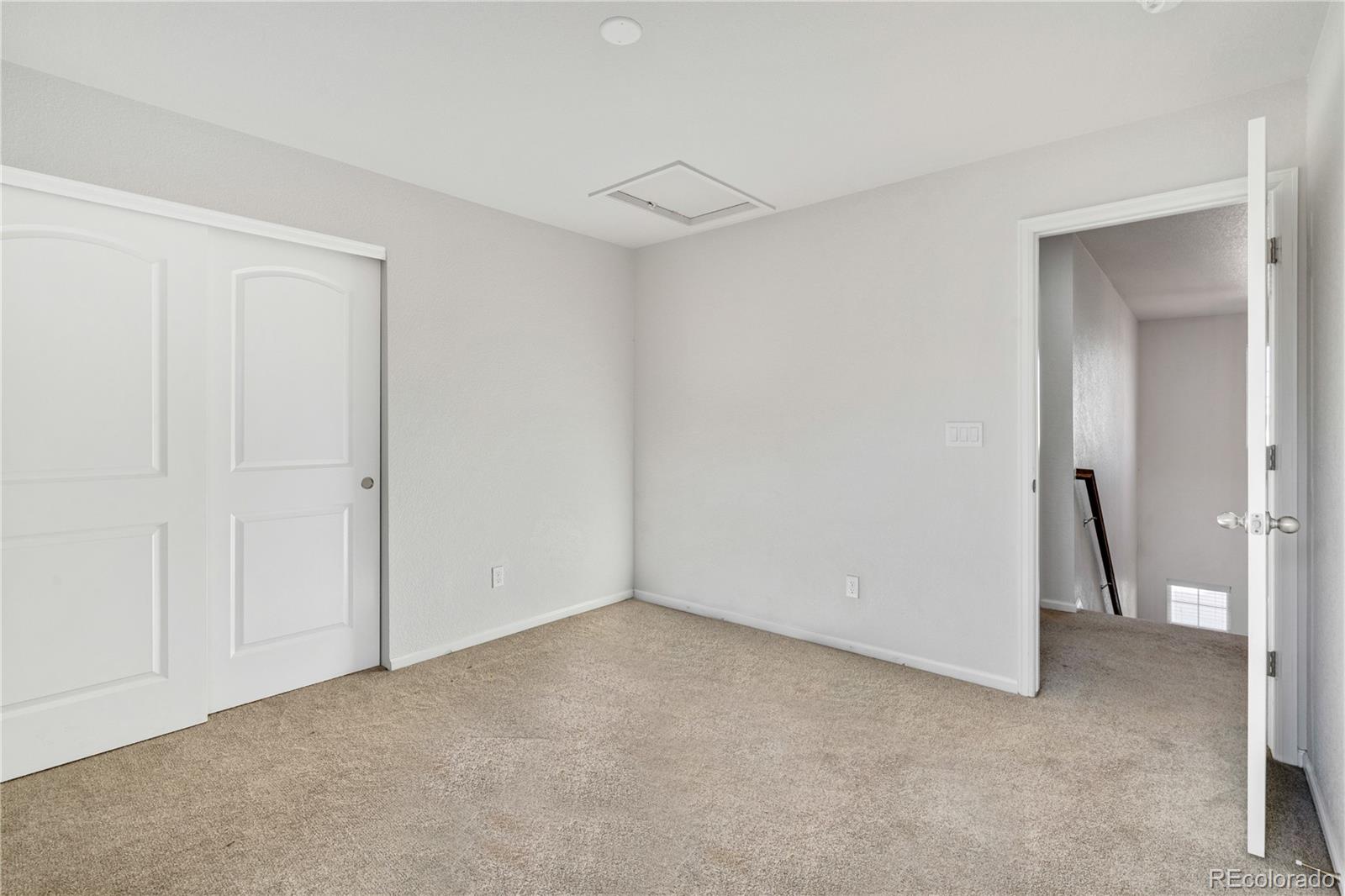 21186 Layton Avenue, Aurora, CO 80015, 5 Bedrooms Bedrooms, ,4 BathroomsBathrooms,Residential,For Sale,Layton,REC2235418