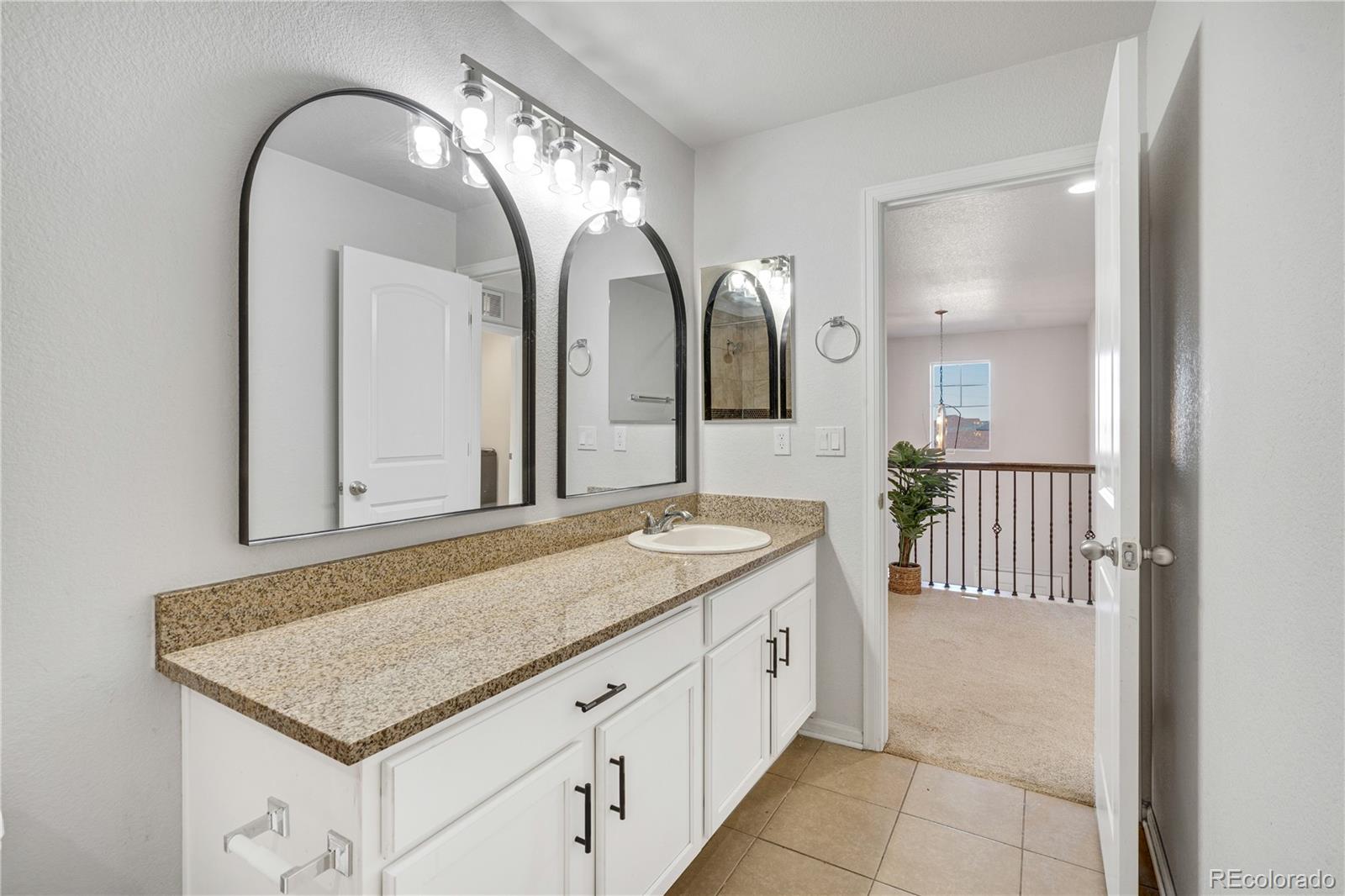 21186 Layton Avenue, Aurora, CO 80015, 5 Bedrooms Bedrooms, ,4 BathroomsBathrooms,Residential,For Sale,Layton,REC2235418
