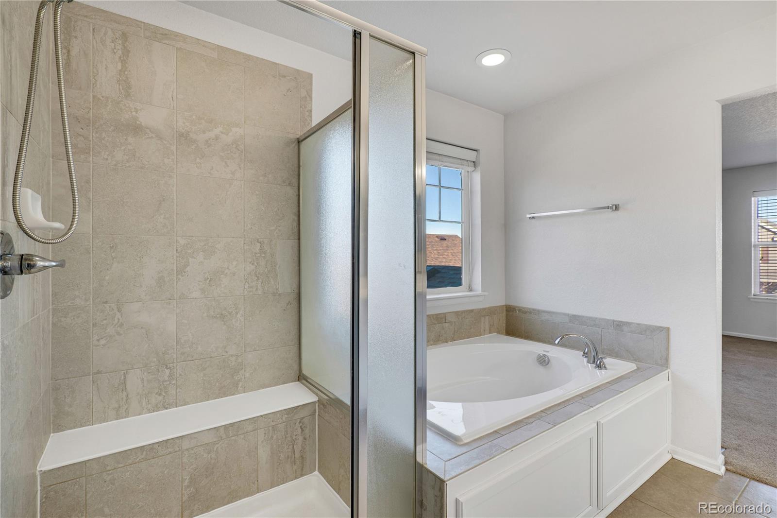 21186 Layton Avenue, Aurora, CO 80015, 5 Bedrooms Bedrooms, ,4 BathroomsBathrooms,Residential,For Sale,Layton,REC2235418
