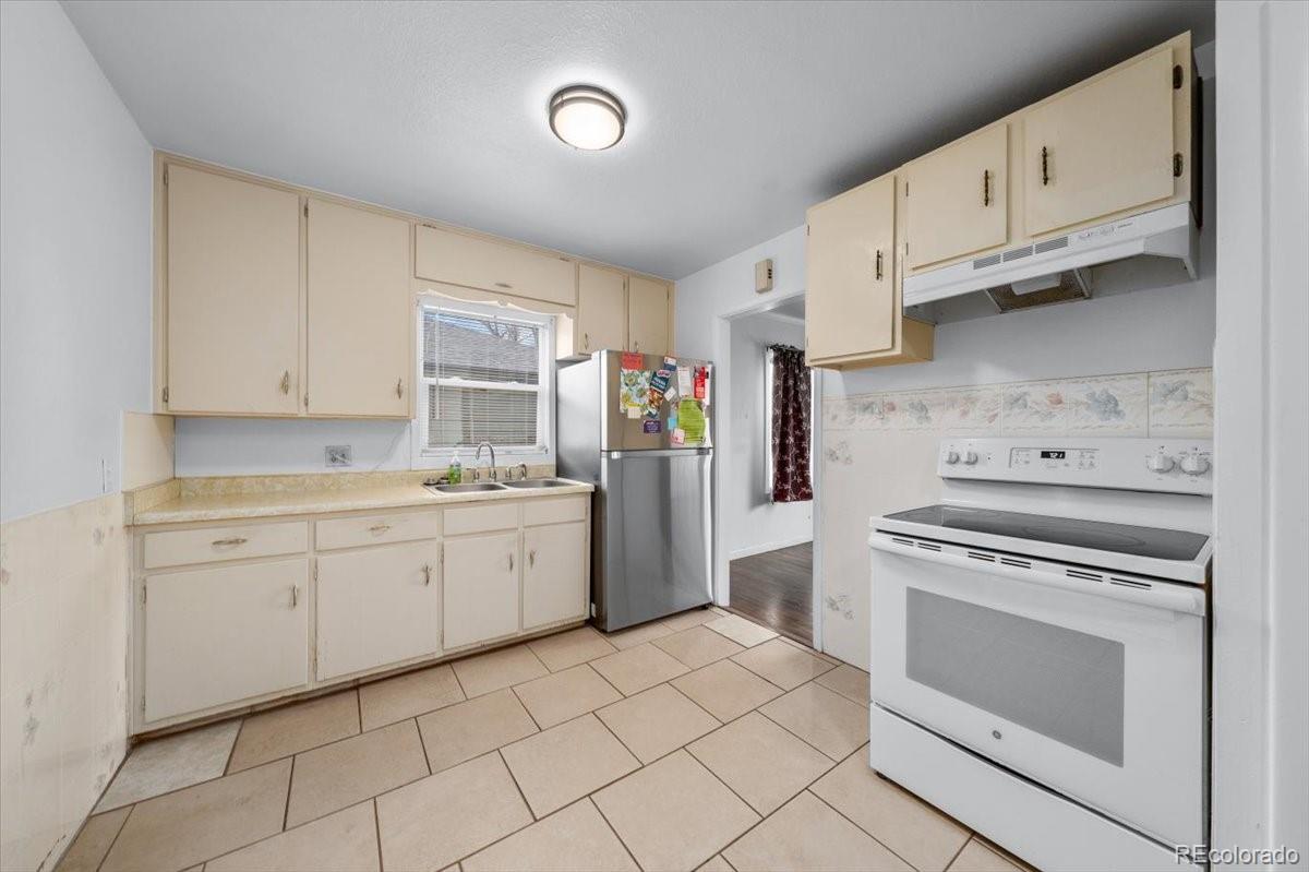 1716 6th Street, Greeley, CO 80631, 3 Bedrooms Bedrooms, ,1 BathroomBathrooms,Residential,For Sale,6th,REC8340561