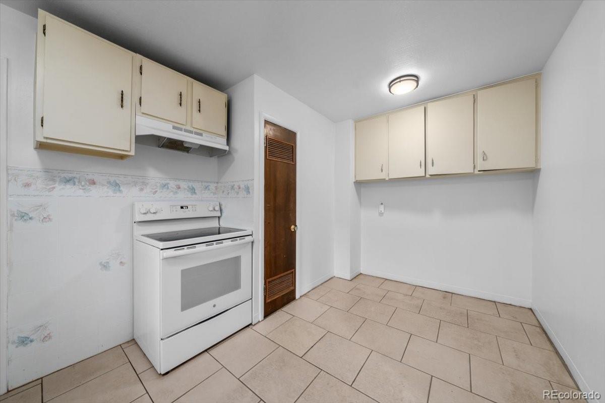 1716 6th Street, Greeley, CO 80631, 3 Bedrooms Bedrooms, ,1 BathroomBathrooms,Residential,For Sale,6th,REC8340561