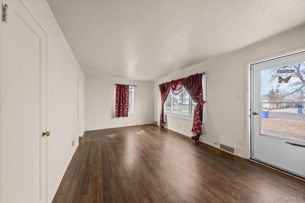 1716 6th Street, Greeley, CO 80631, 3 Bedrooms Bedrooms, ,1 BathroomBathrooms,Residential,For Sale,6th,REC8340561