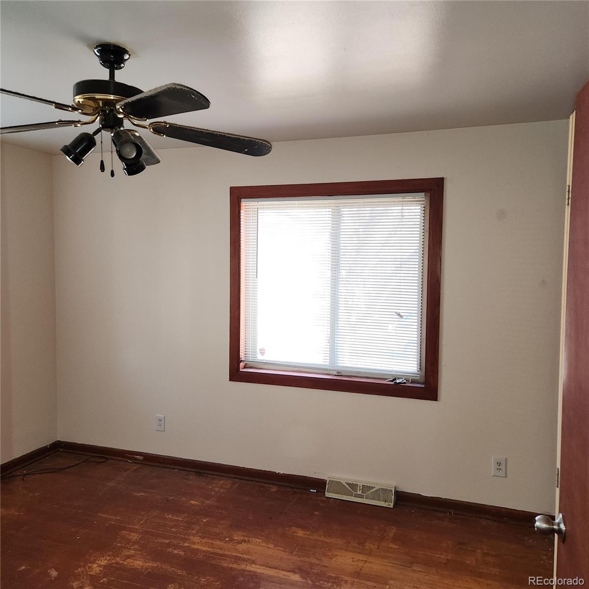 1613 Ulster Street, Denver, CO 80220, 4 Bedrooms Bedrooms, ,2 BathroomsBathrooms,Residential,For Sale,Ulster,REC3243288