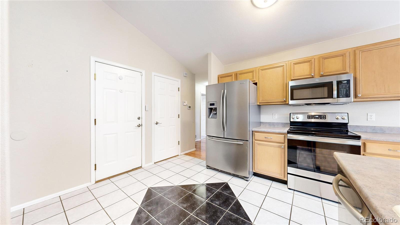 20083 Caspian Circle, Aurora, CO 80013, 5 Bedrooms Bedrooms, ,3 BathroomsBathrooms,Residential,For Sale,Caspian,REC4803731
