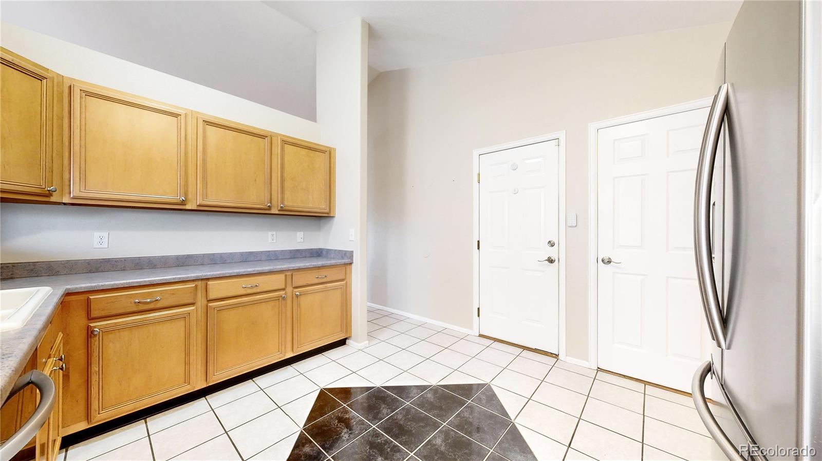 20083 Caspian Circle, Aurora, CO 80013, 5 Bedrooms Bedrooms, ,3 BathroomsBathrooms,Residential,For Sale,Caspian,REC4803731