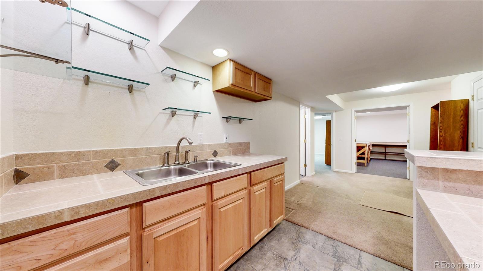 20083 Caspian Circle, Aurora, CO 80013, 5 Bedrooms Bedrooms, ,3 BathroomsBathrooms,Residential,For Sale,Caspian,REC4803731
