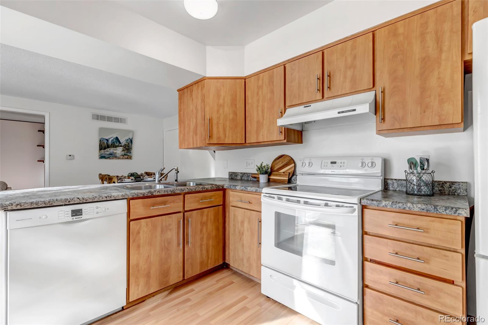 2441 Xanadu Way #D, Aurora, CO 80014, 2 Bedrooms Bedrooms, ,2 BathroomsBathrooms,Residential,For Sale,Xanadu,REC2194139