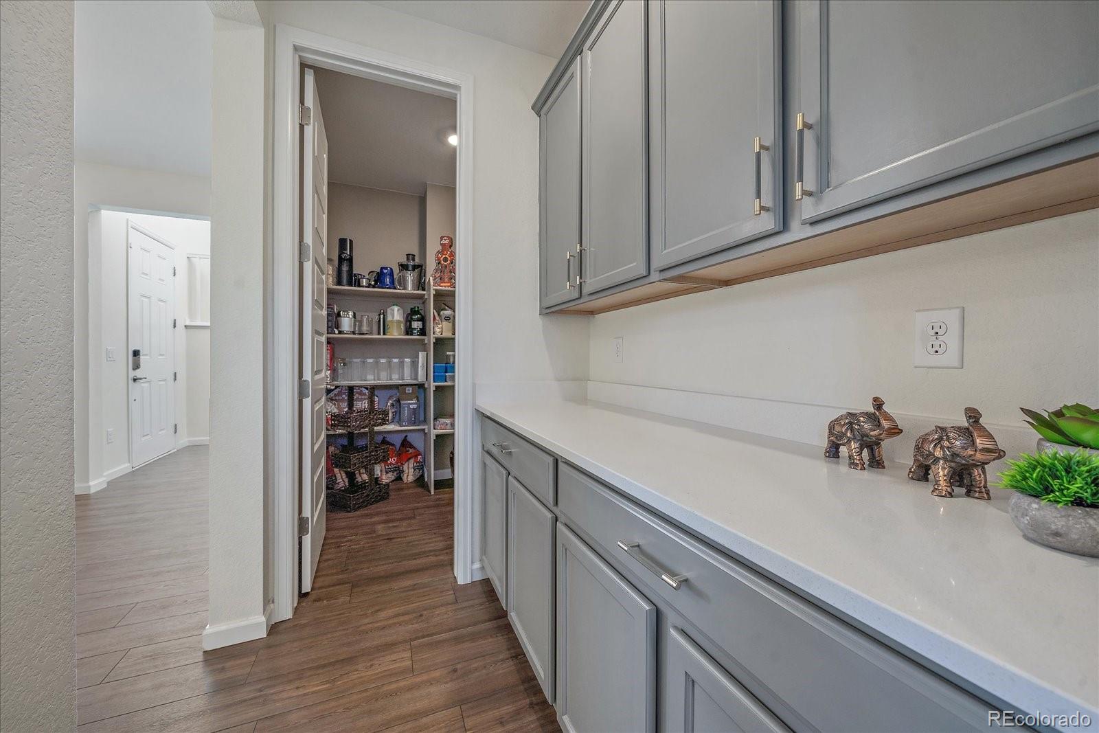 7125 Yantley Way, Aurora, CO 80016, 5 Bedrooms Bedrooms, ,5 BathroomsBathrooms,Residential,For Sale,Yantley,REC4391267