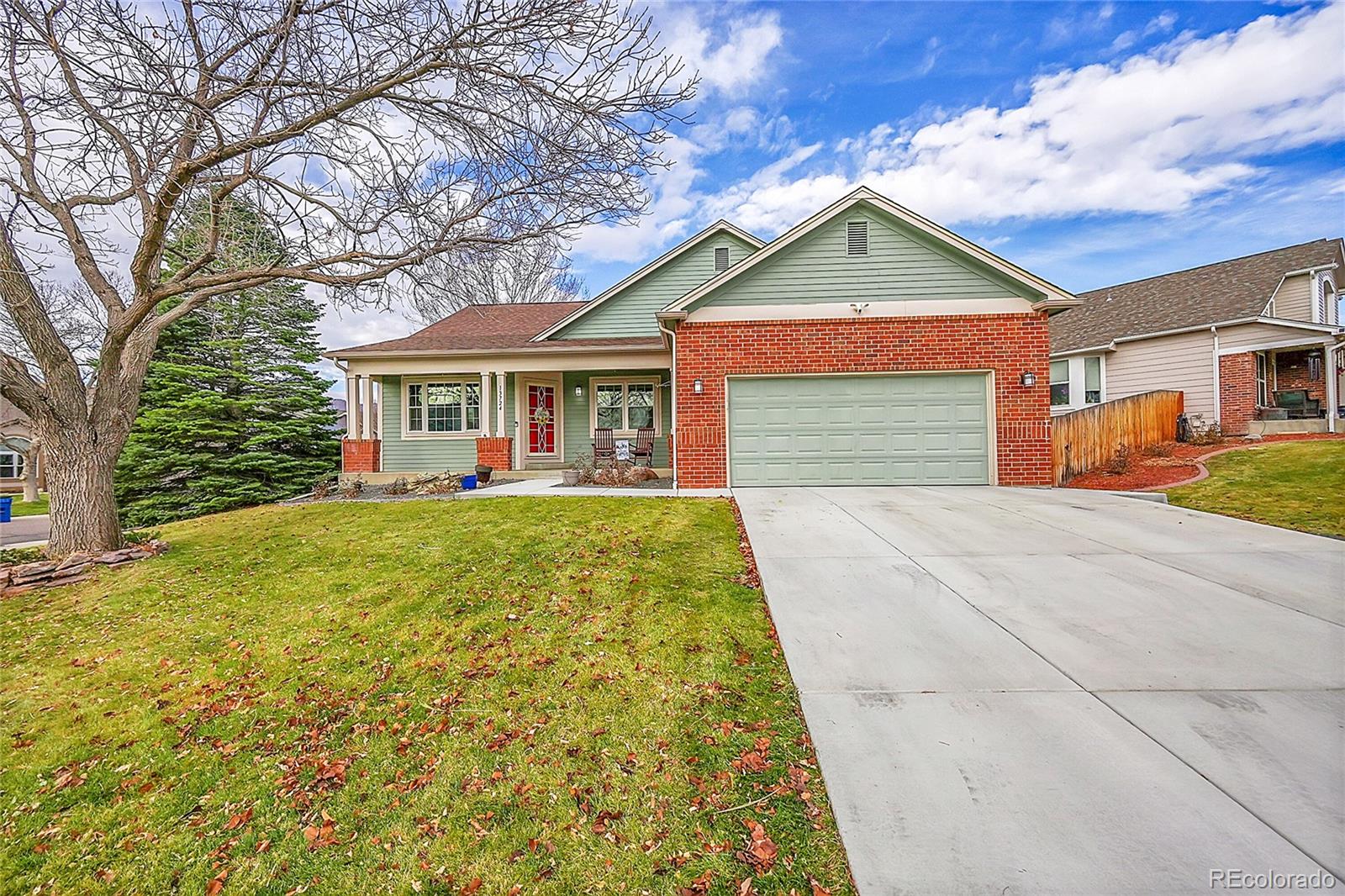 13724 Amherst Way, Lakewood, CO 80228, 4 Bedrooms Bedrooms, ,2 BathroomsBathrooms,Residential,For Sale,Amherst,REC6916055