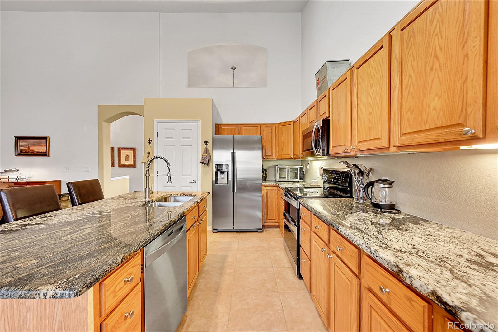 13724 Amherst Way, Lakewood, CO 80228, 4 Bedrooms Bedrooms, ,2 BathroomsBathrooms,Residential,For Sale,Amherst,REC6916055