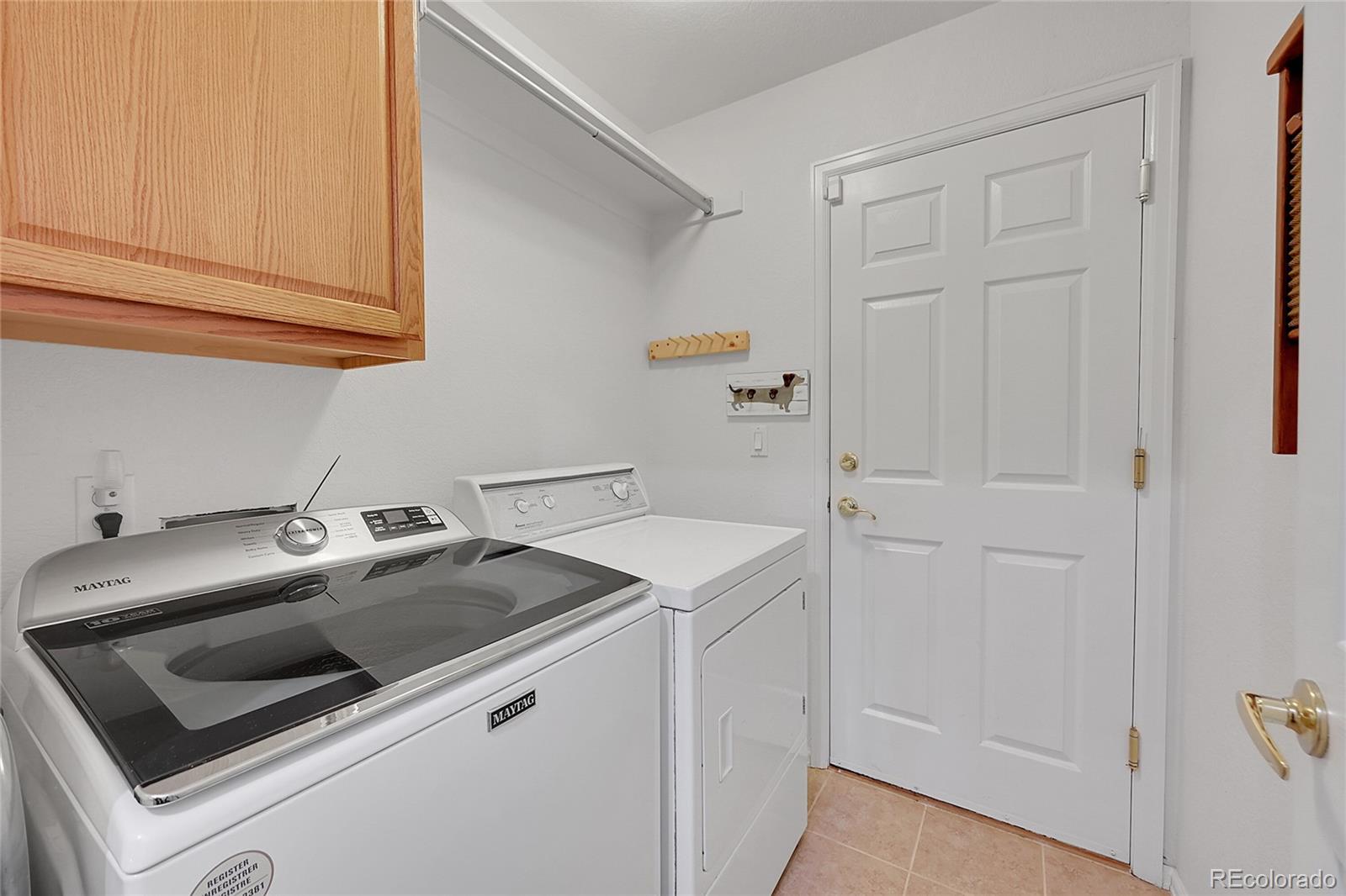 13724 Amherst Way, Lakewood, CO 80228, 4 Bedrooms Bedrooms, ,2 BathroomsBathrooms,Residential,For Sale,Amherst,REC6916055