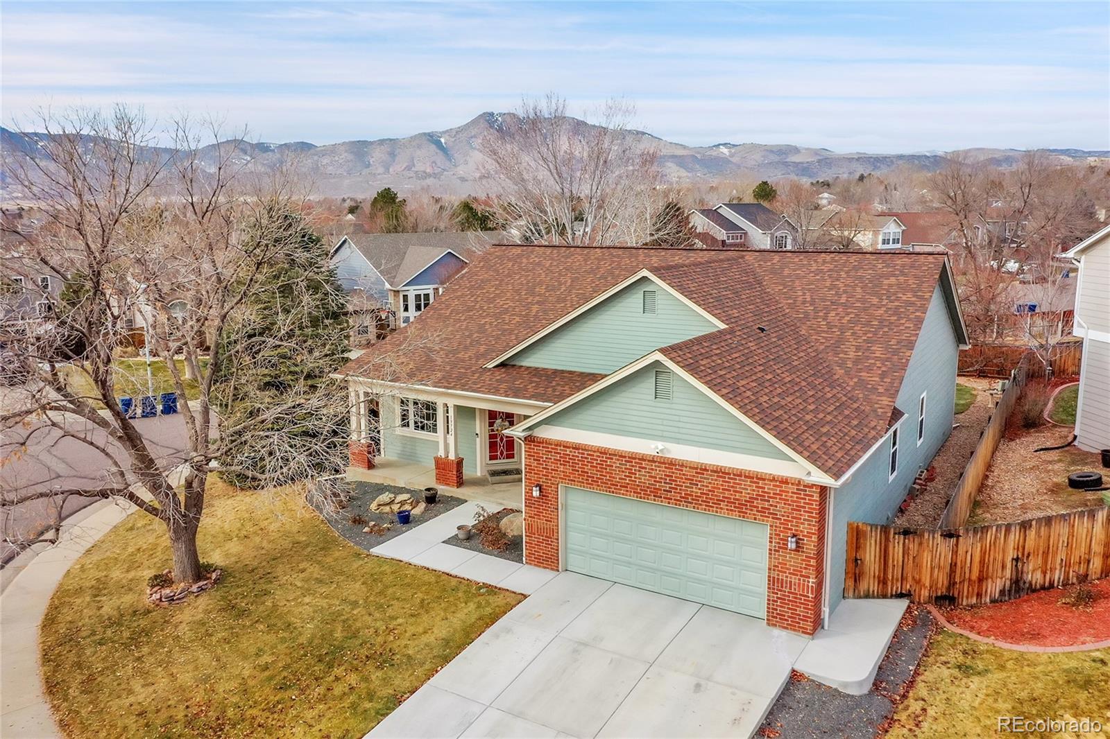 13724 Amherst Way, Lakewood, CO 80228, 4 Bedrooms Bedrooms, ,2 BathroomsBathrooms,Residential,For Sale,Amherst,REC6916055