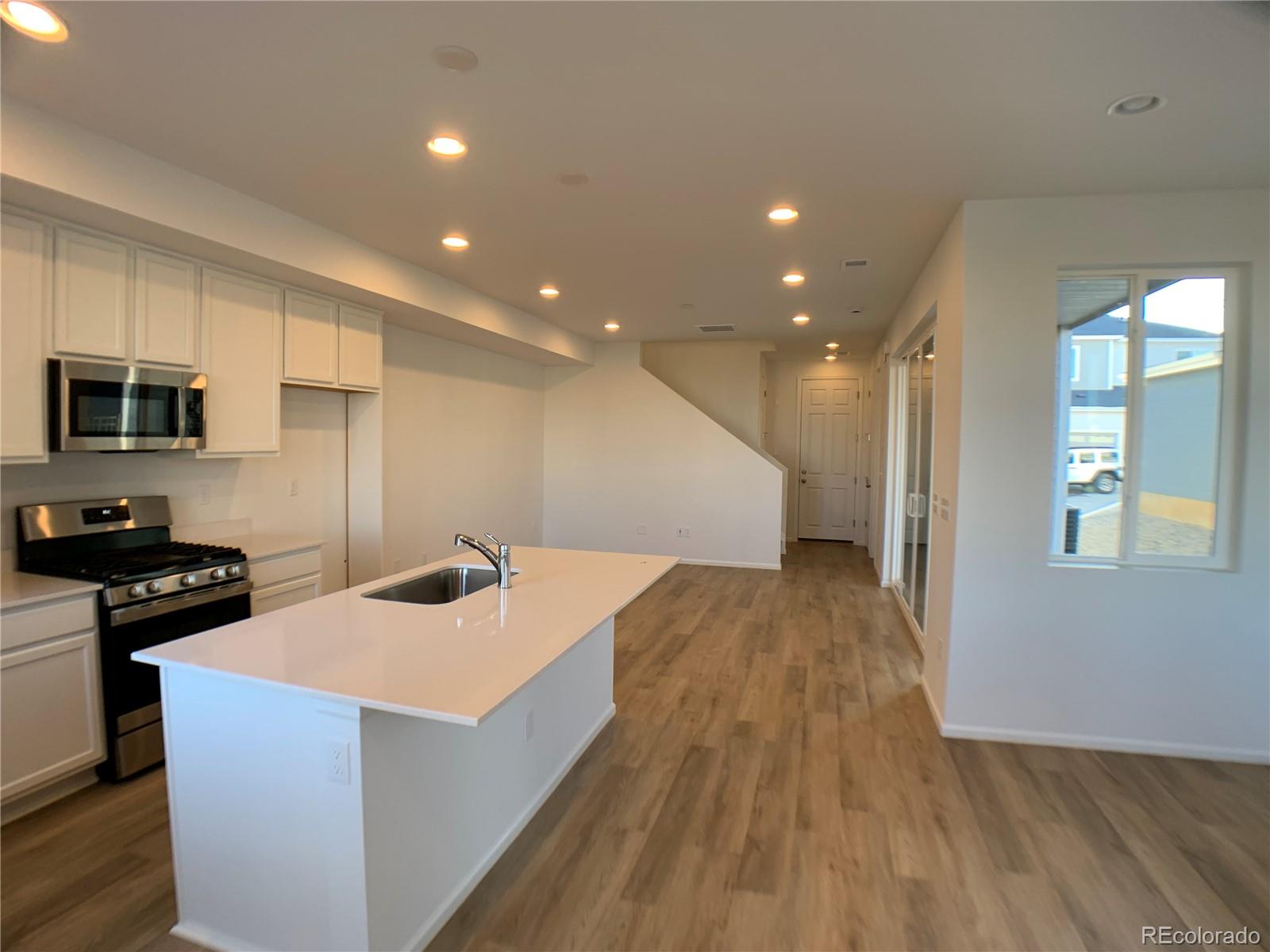 22891 Stanford Lane #A, Aurora, CO 80015, 3 Bedrooms Bedrooms, ,3 BathroomsBathrooms,Rental,For Rent,Stanford,REC3432622