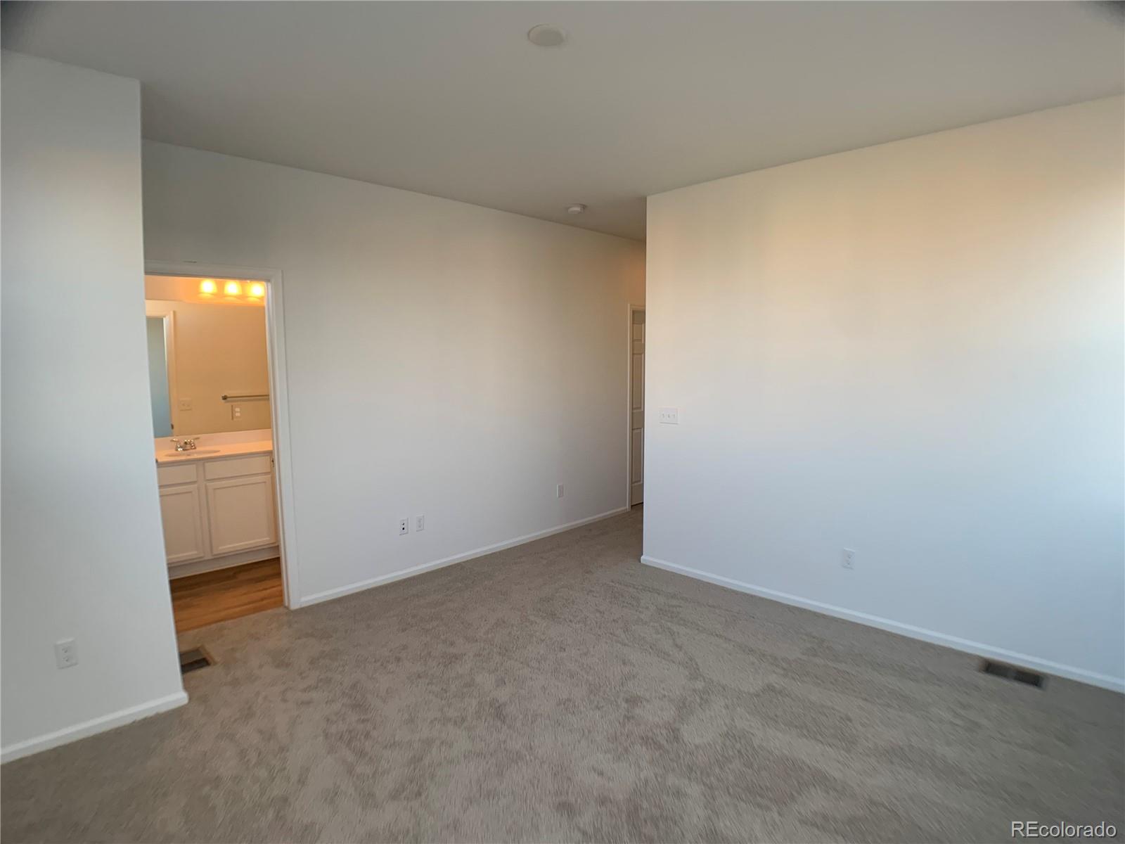 22891 Stanford Lane #A, Aurora, CO 80015, 3 Bedrooms Bedrooms, ,3 BathroomsBathrooms,Rental,For Rent,Stanford,REC3432622