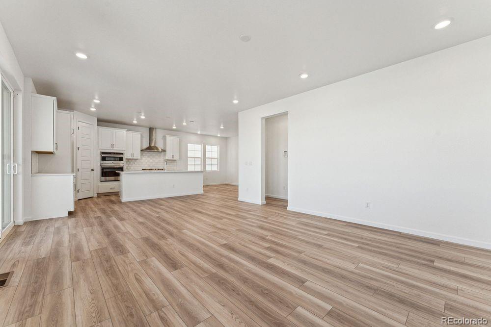 7267 Prairie Sage Place, Littleton, CO 80125, 4 Bedrooms Bedrooms, ,3 BathroomsBathrooms,Residential,For Sale,Prairie Sage,REC7863770