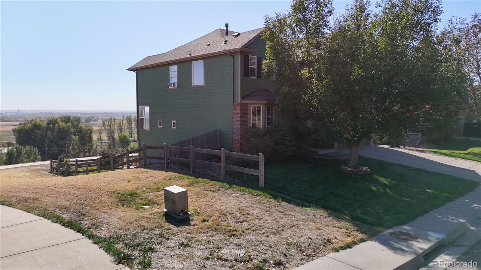 11416 Newport Street, Thornton, CO 80233, 4 Bedrooms Bedrooms, ,3 BathroomsBathrooms,Residential,For Sale,Newport,REC2937781