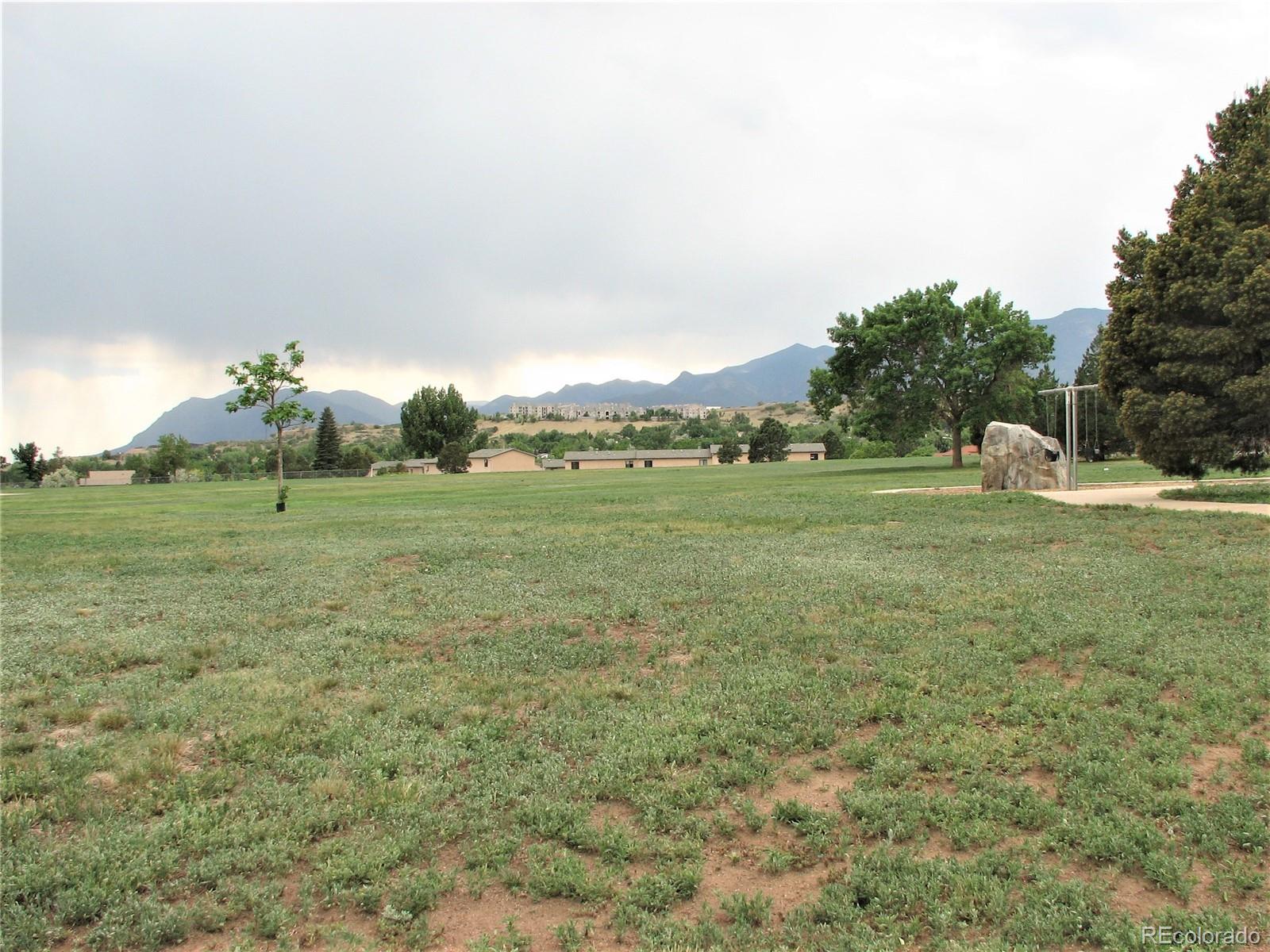 1129 Darby #B, Colorado Springs, CO 80907, 2 Bedrooms Bedrooms, ,1 BathroomBathrooms,Rental,For Rent,Darby,REC2066731